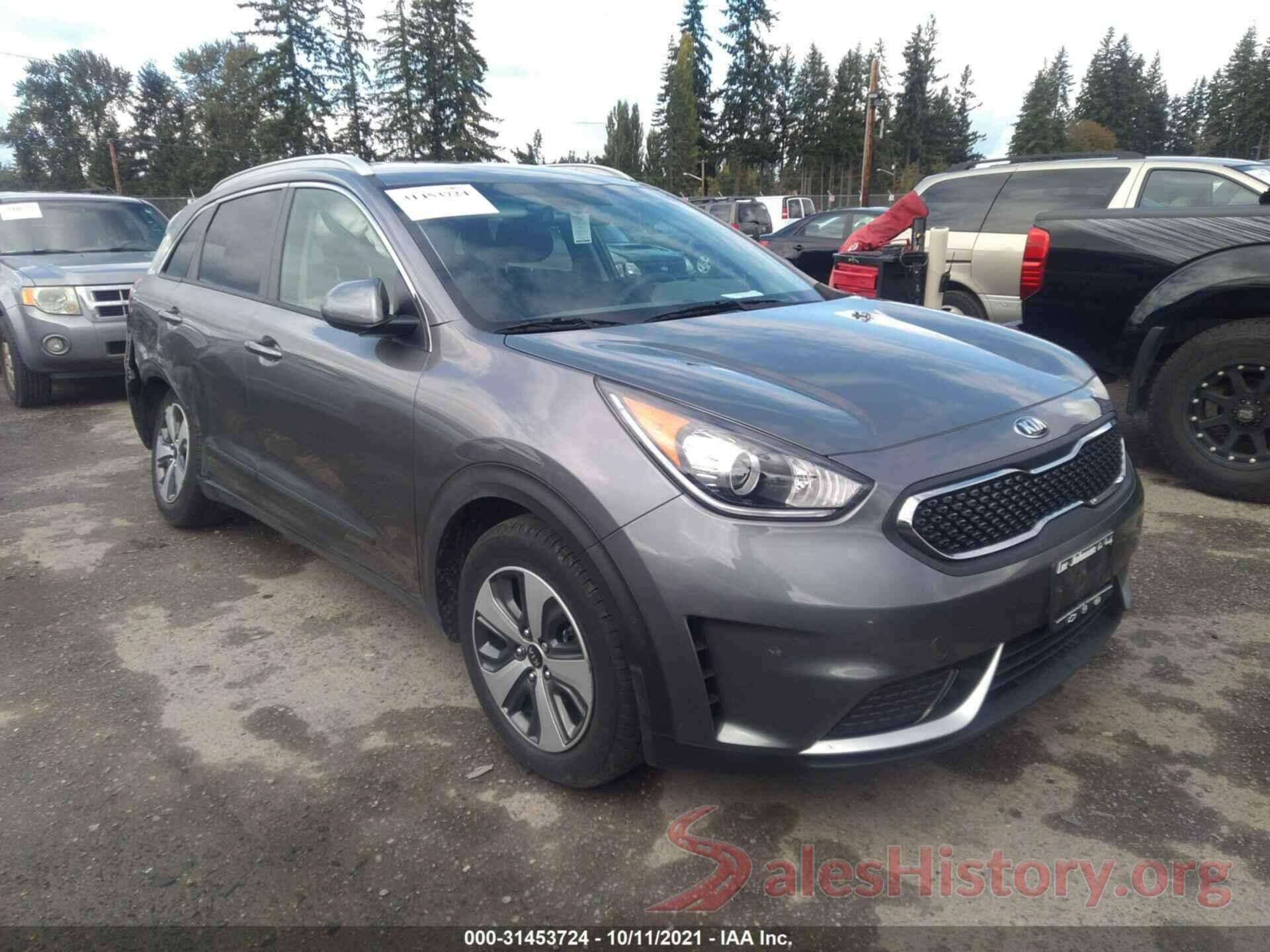 KNDCB3LC8H5093413 2017 KIA NIRO