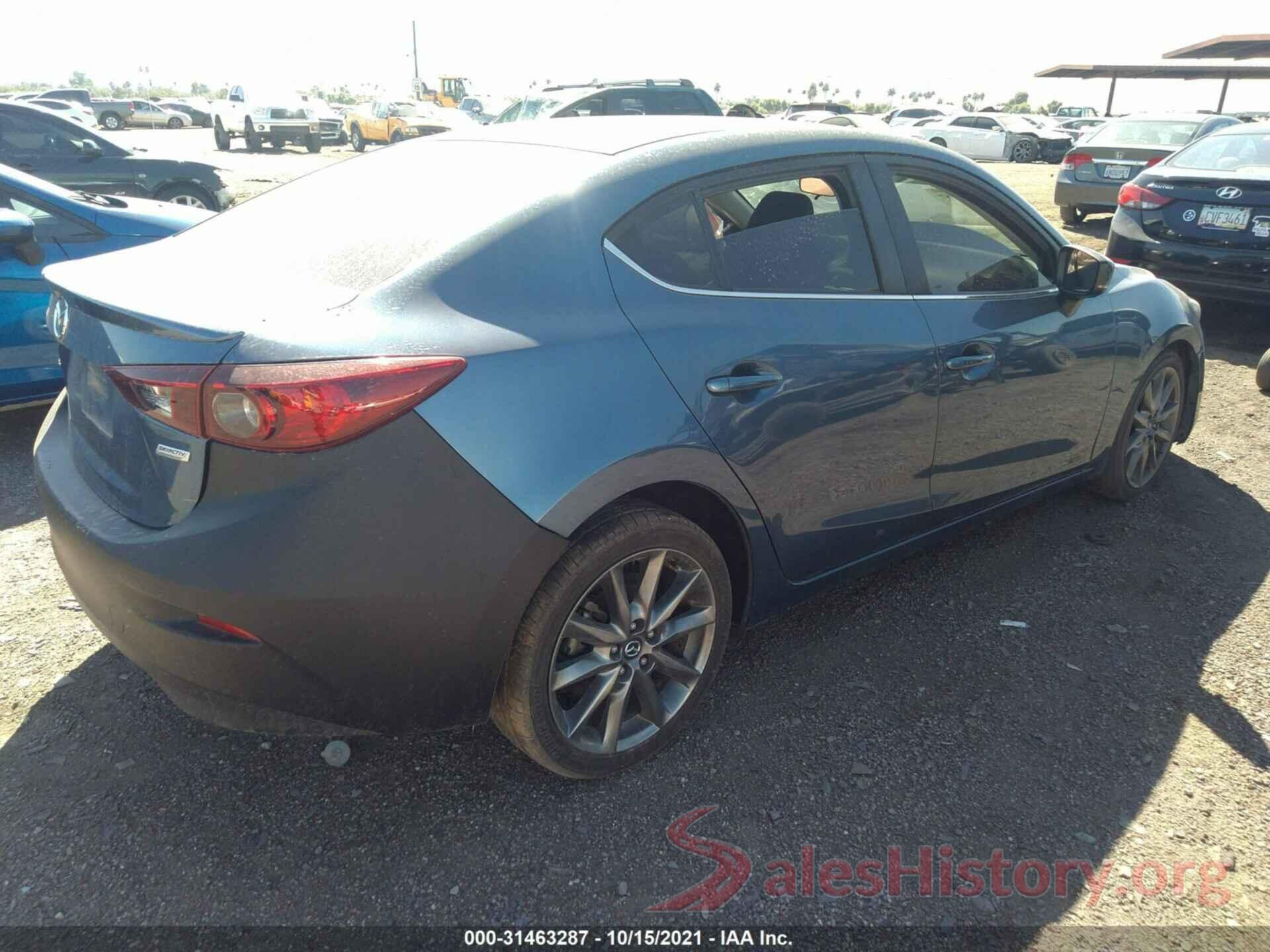 3MZBN1V36JM264080 2018 MAZDA MAZDA3 4-DOOR