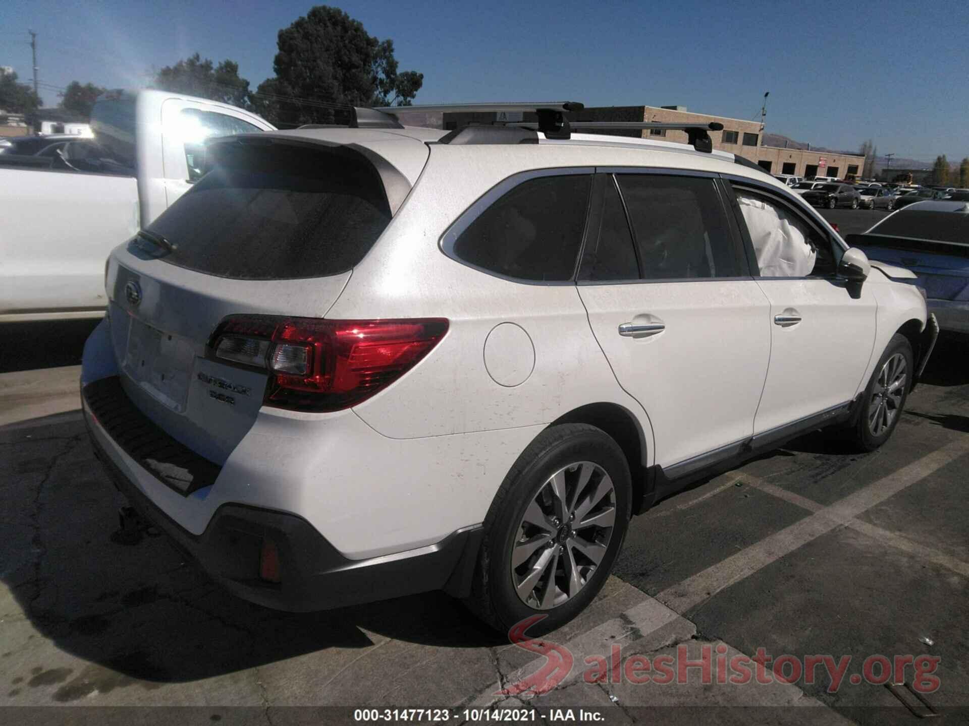 4S4BSETC8J3305800 2018 SUBARU OUTBACK