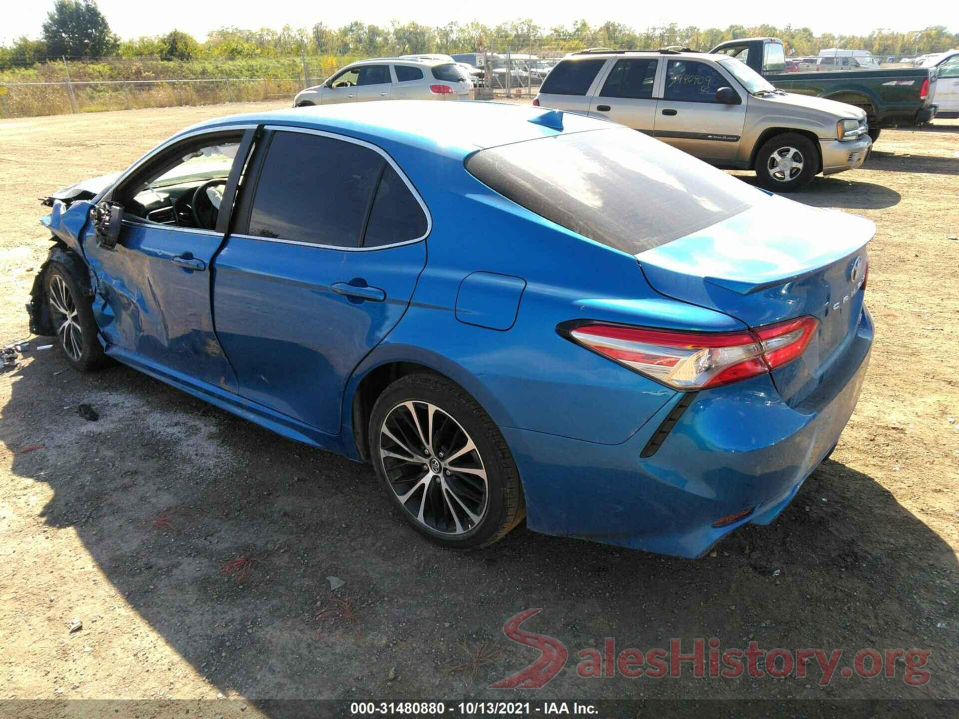 4T1B11HK6JU144756 2018 TOYOTA CAMRY