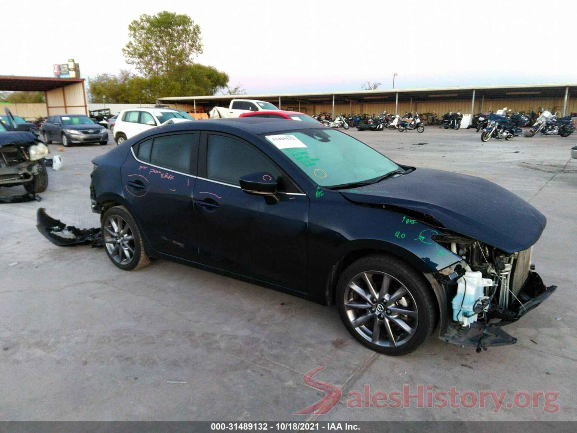 3MZBN1W32JM163231 2018 MAZDA MAZDA3 4-DOOR