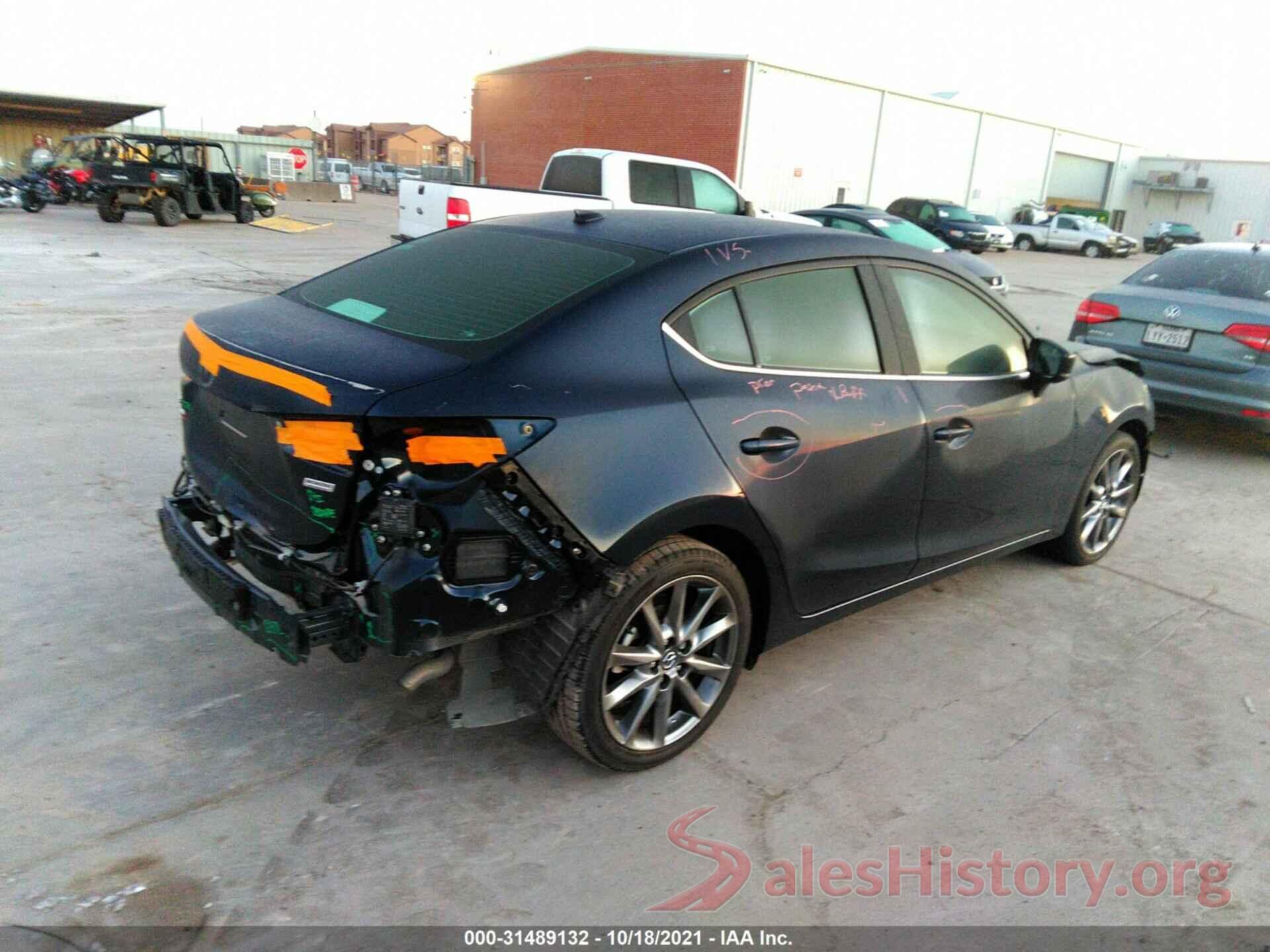 3MZBN1W32JM163231 2018 MAZDA MAZDA3 4-DOOR