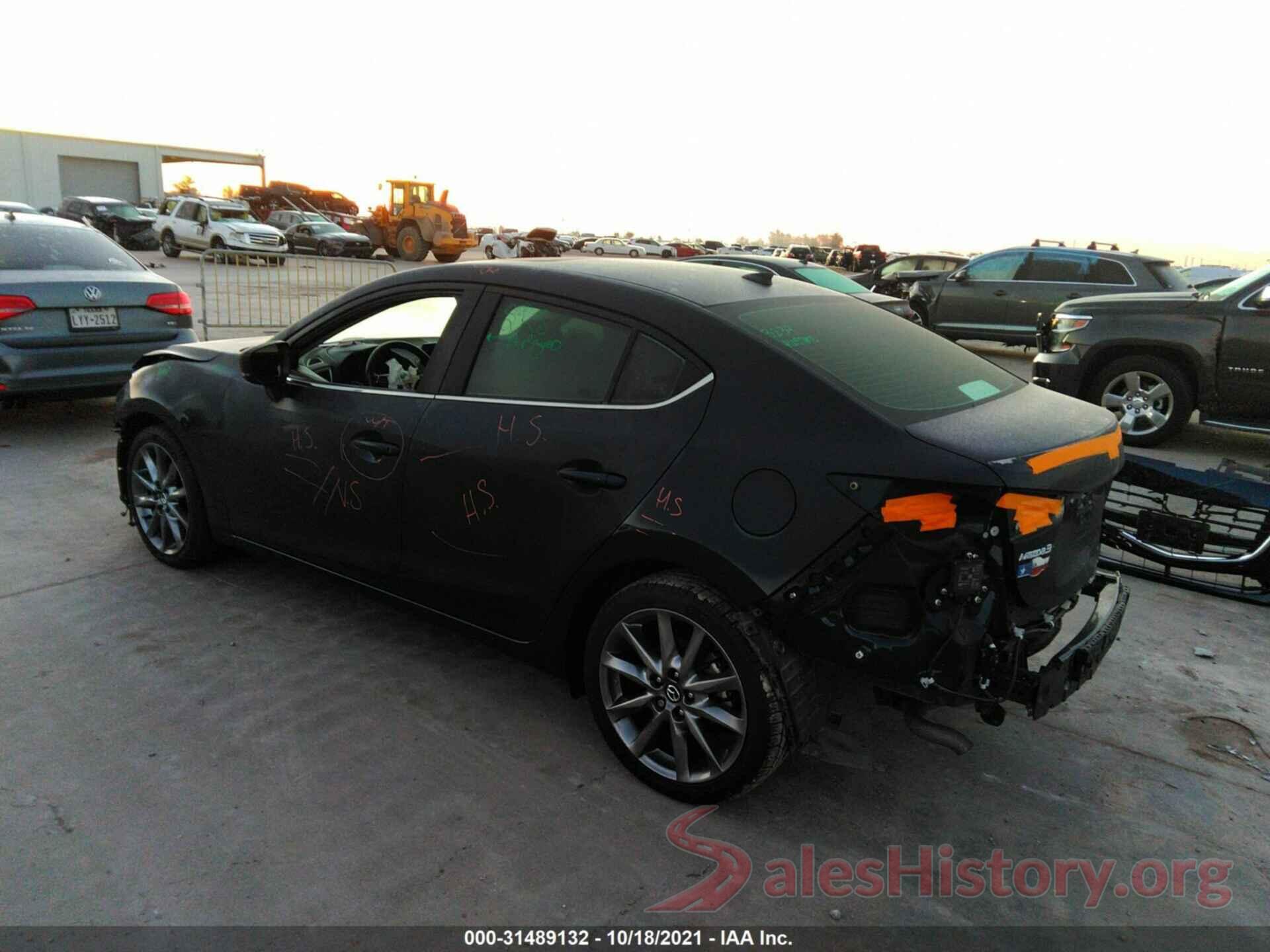 3MZBN1W32JM163231 2018 MAZDA MAZDA3 4-DOOR