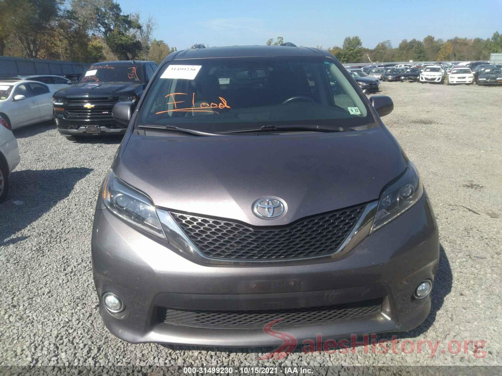 5TDXZ3DC0HS880460 2017 TOYOTA SIENNA