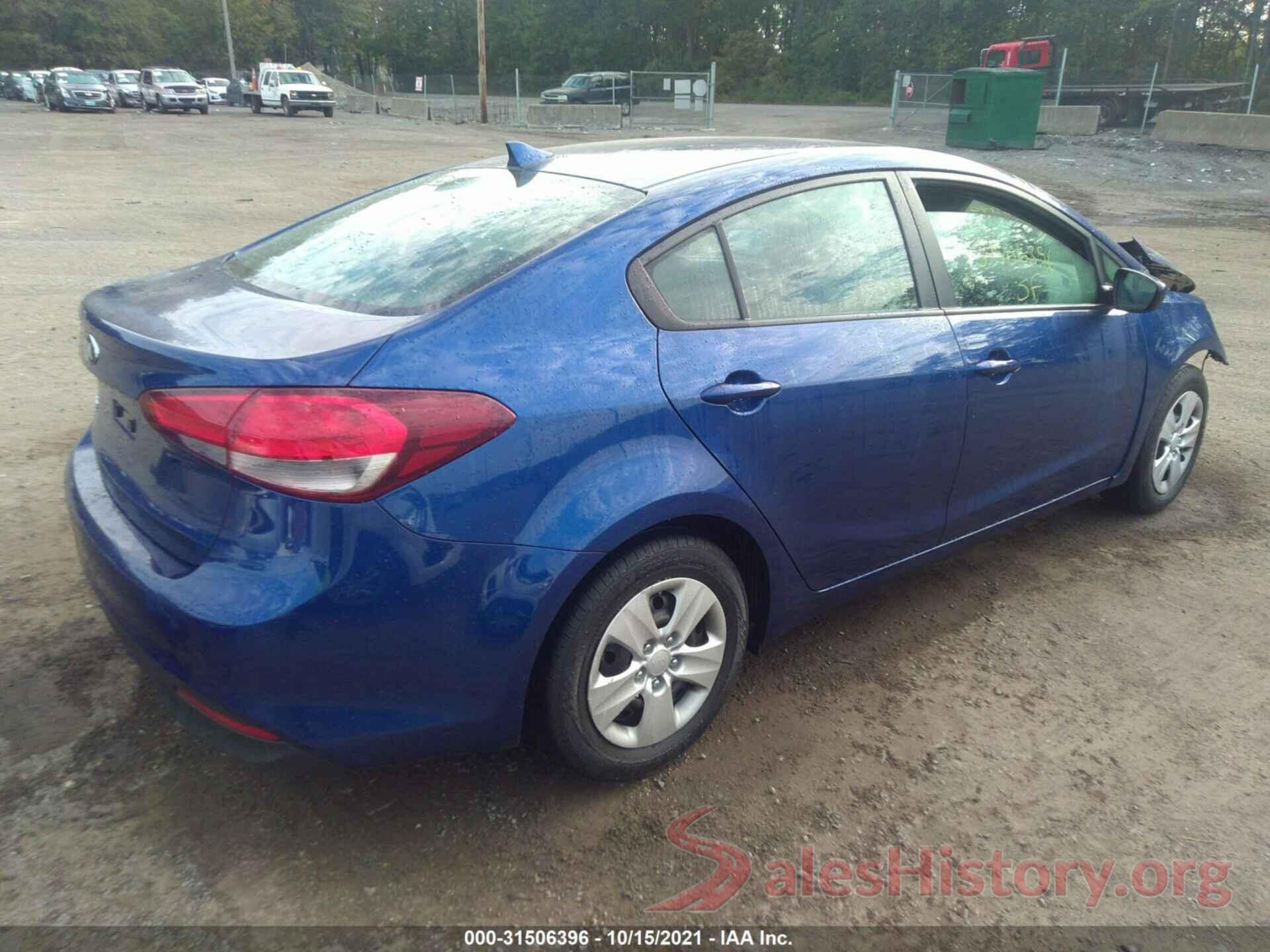 3KPFK4A79JE270294 2018 KIA FORTE