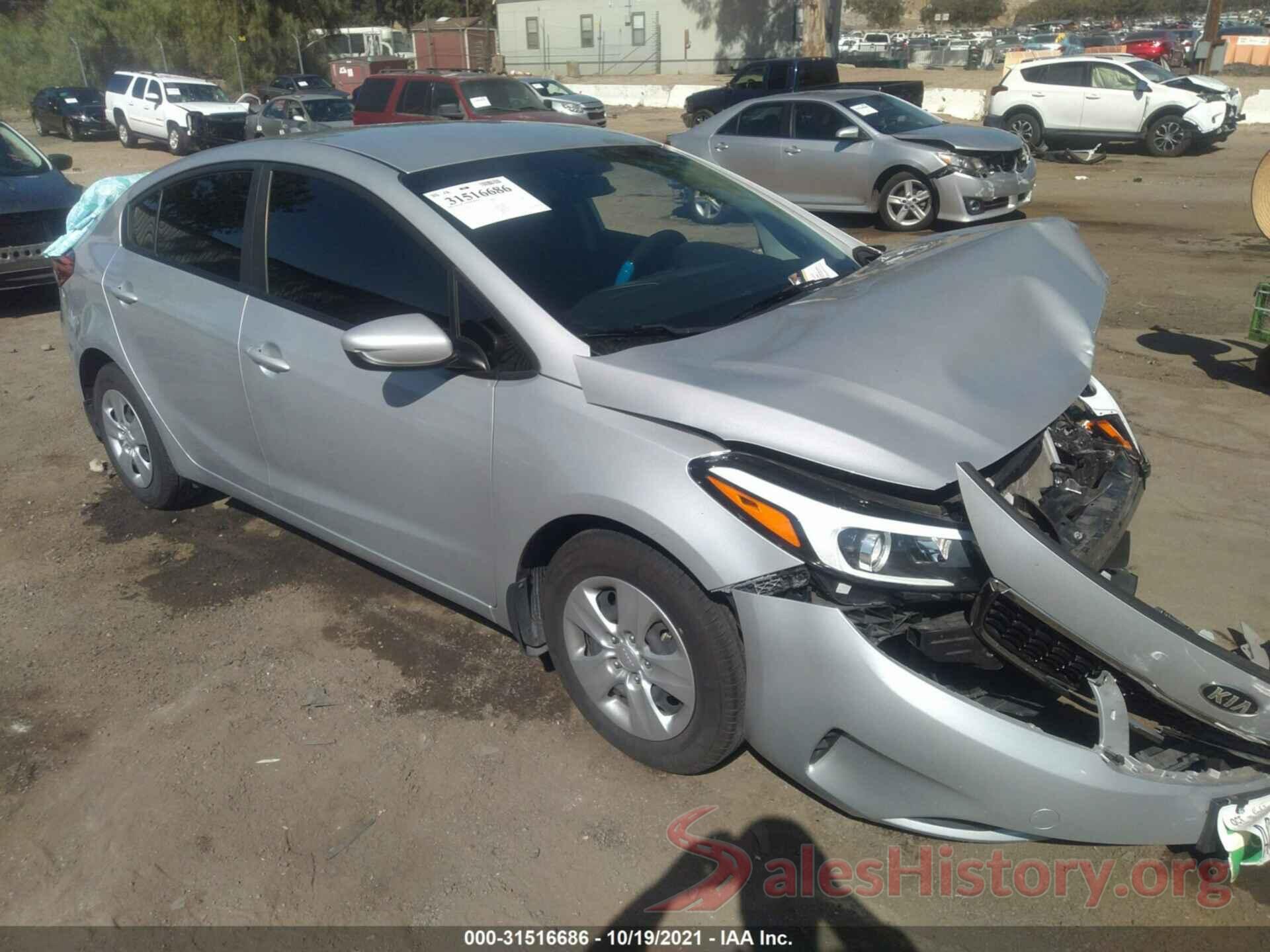 3KPFK4A78JE223967 2018 KIA FORTE