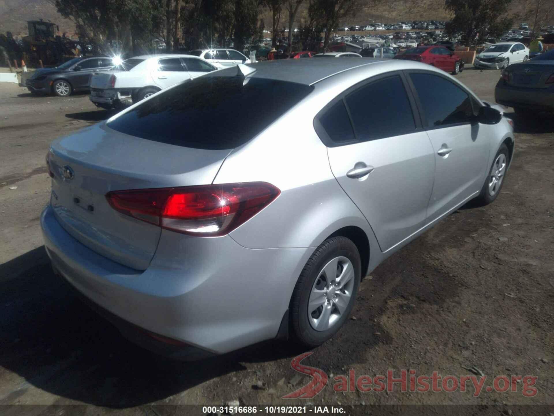 3KPFK4A78JE223967 2018 KIA FORTE