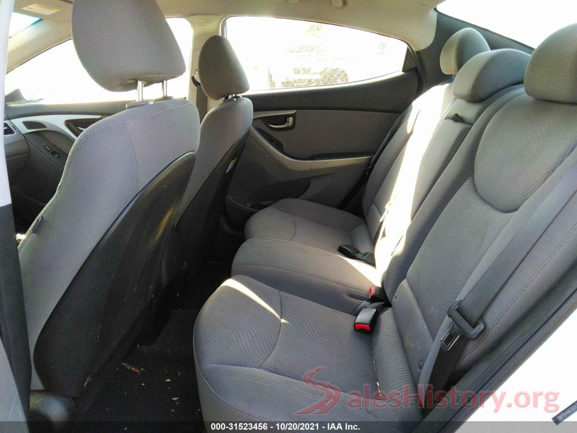 5NPDH4AE0GH750913 2016 HYUNDAI ELANTRA