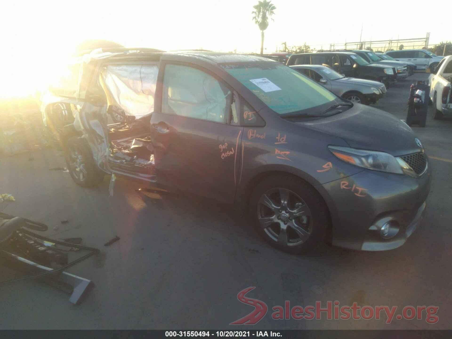 5TDXZ3DC8HS812357 2017 TOYOTA SIENNA