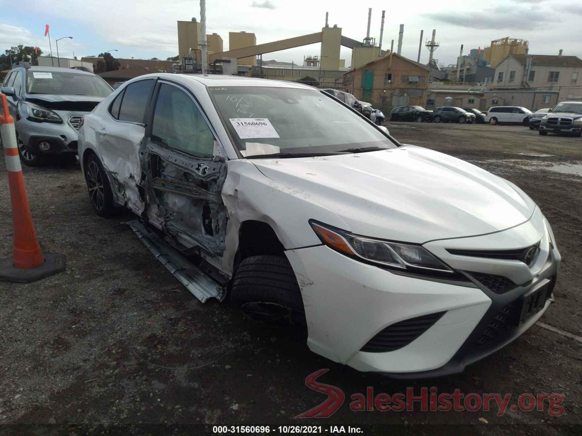 JTNB11HK8J3049377 2018 TOYOTA CAMRY