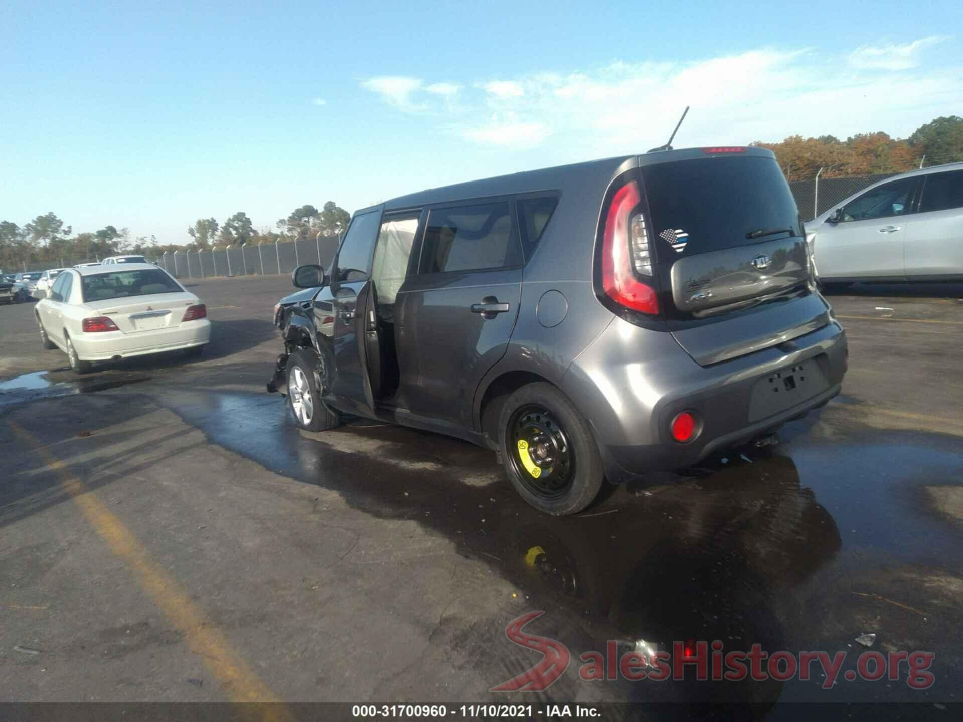 KNDJN2A27J7596833 2018 KIA SOUL