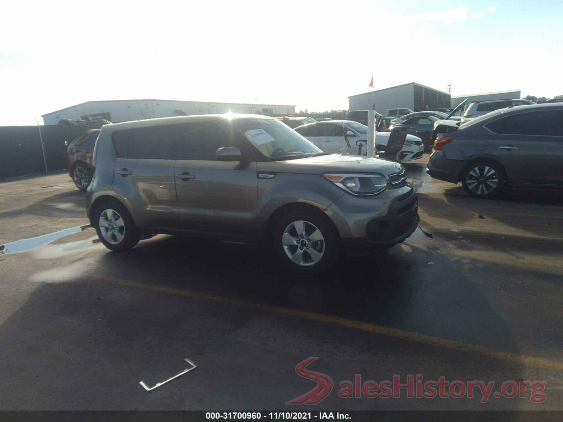 KNDJN2A27J7596833 2018 KIA SOUL