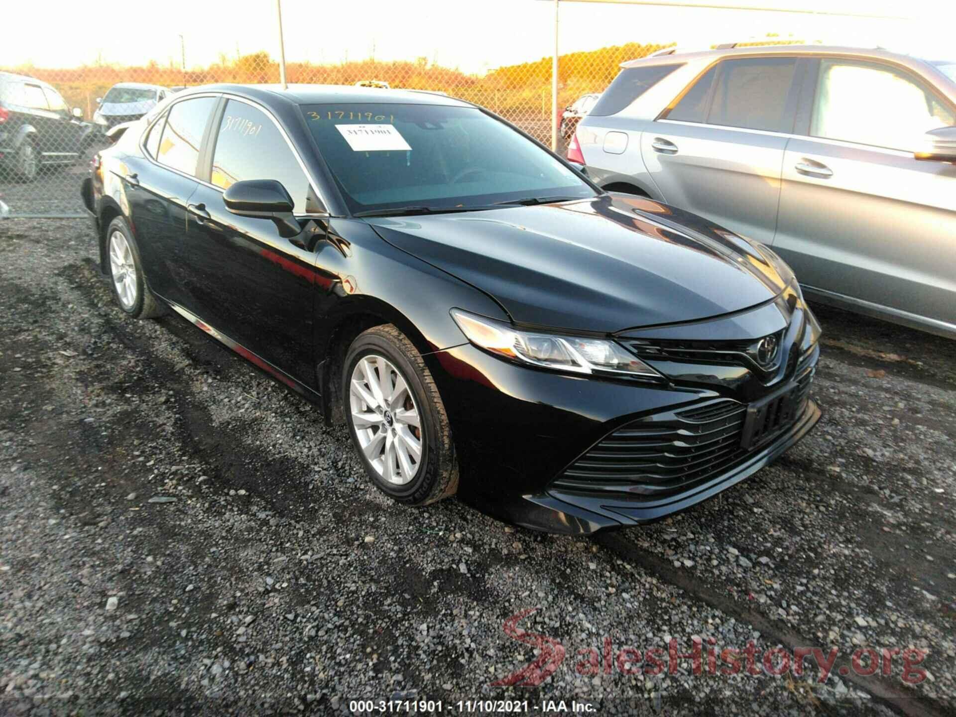 4T1B11HK6JU139654 2018 TOYOTA CAMRY