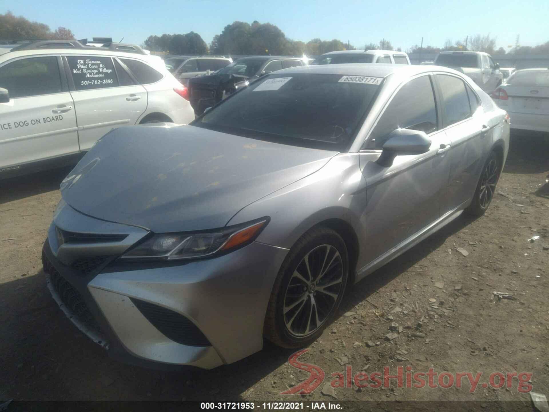 4T1B11HK6JU586596 2018 TOYOTA CAMRY