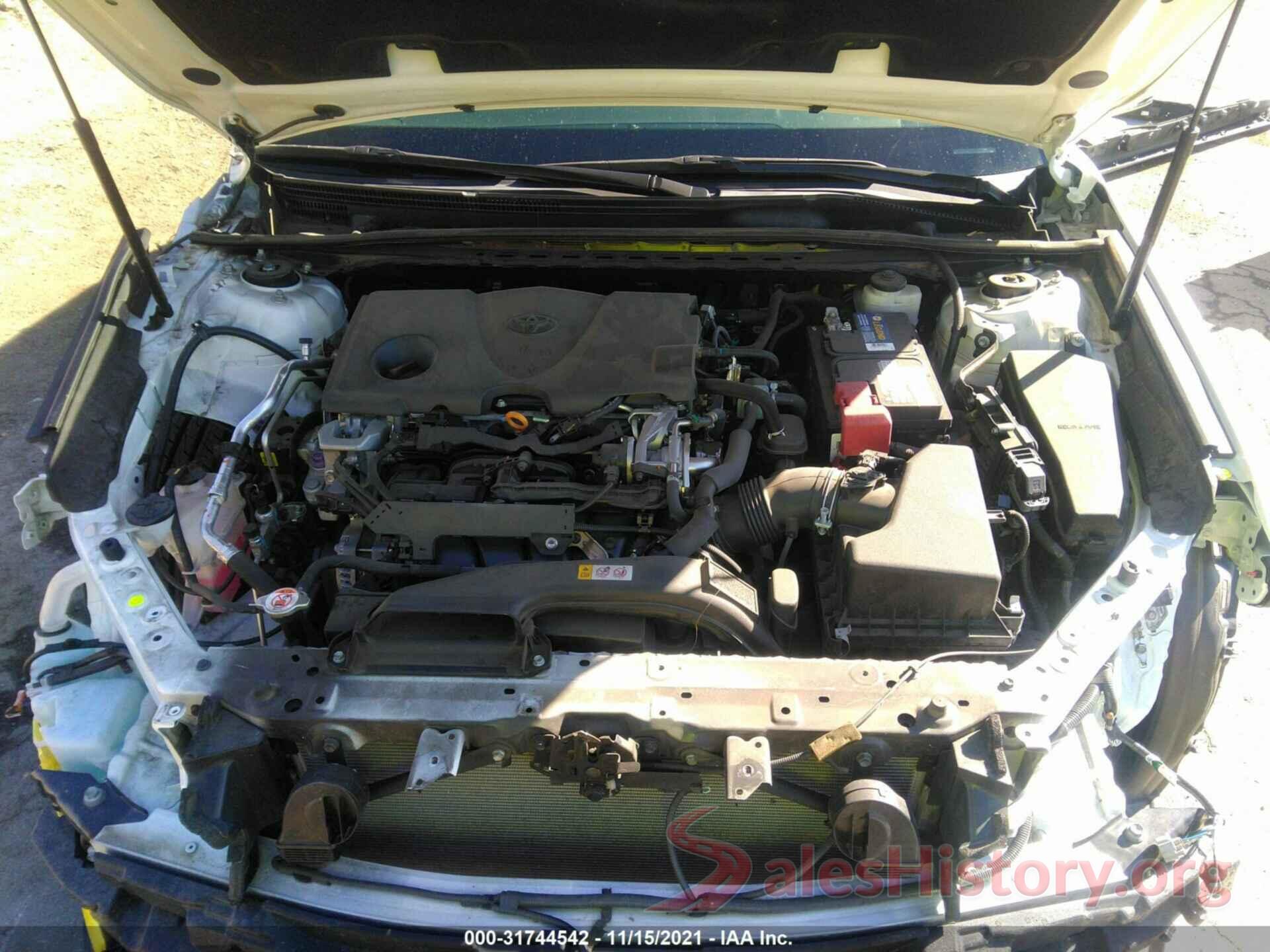 4T1B11HK8JU603883 2018 TOYOTA CAMRY