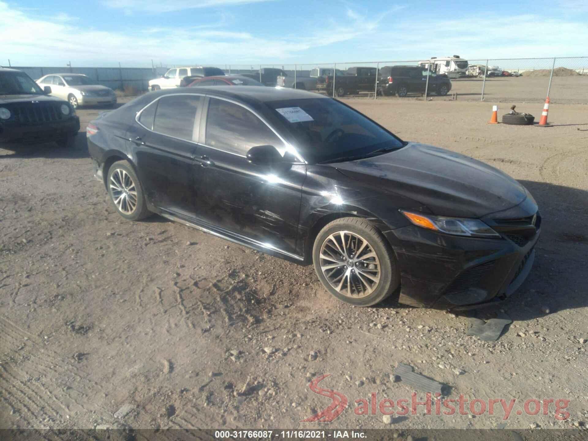 4T1B11HK7JU560766 2018 TOYOTA CAMRY