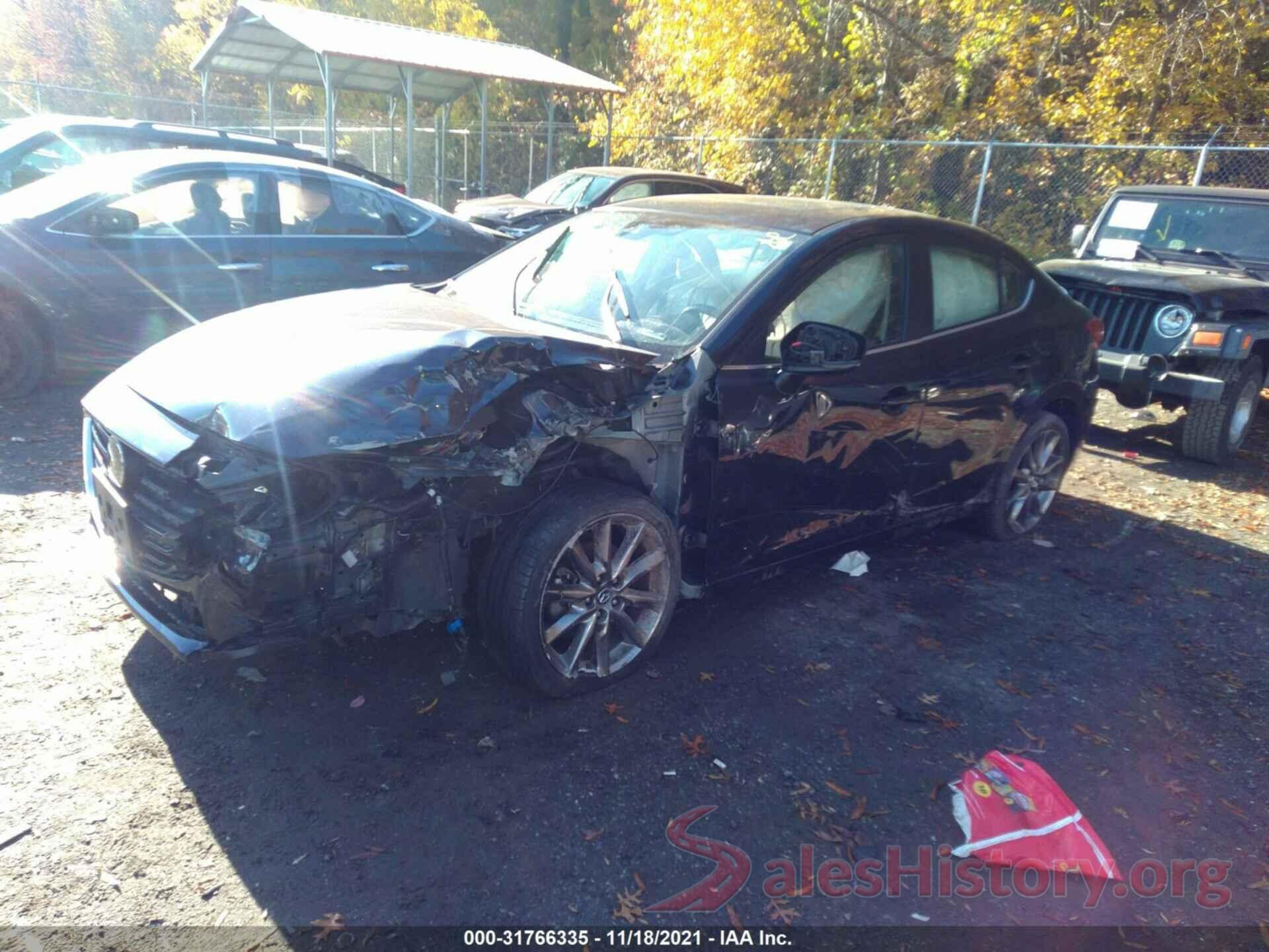 3MZBN1W39JM236305 2018 MAZDA MAZDA3 4-DOOR