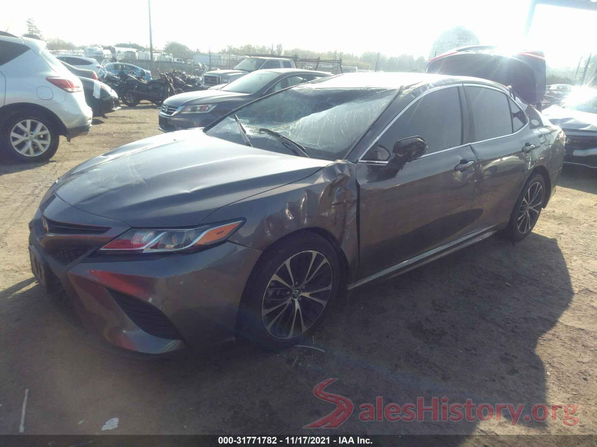 4T1B11HK8JU101035 2018 TOYOTA CAMRY