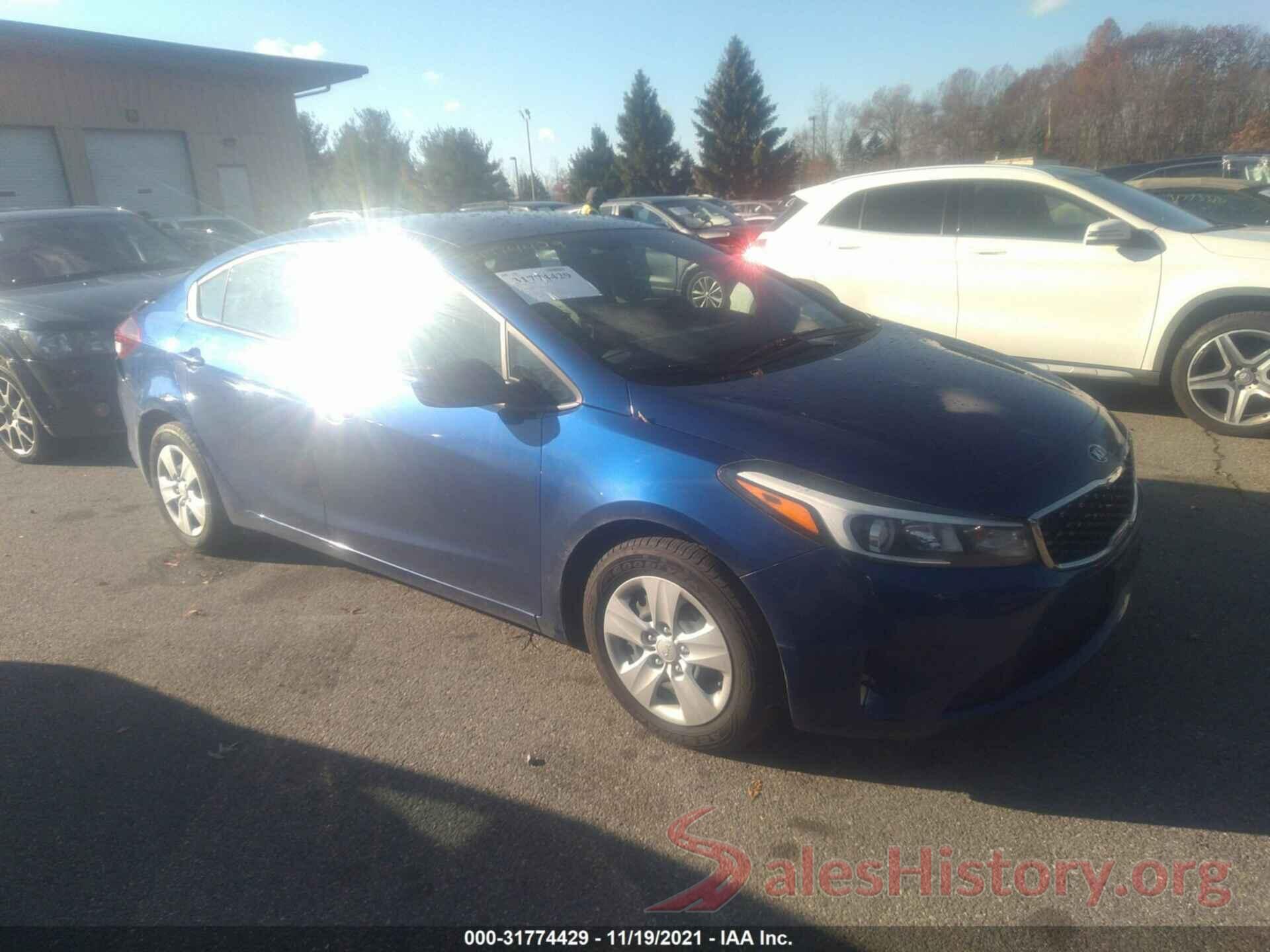 3KPFK4A78JE231146 2018 KIA FORTE