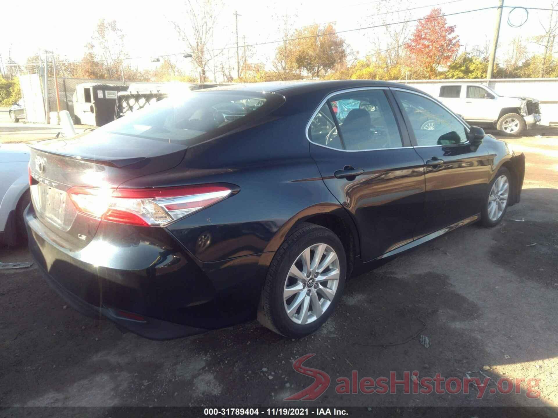 4T1B11HK4JU523643 2018 TOYOTA CAMRY