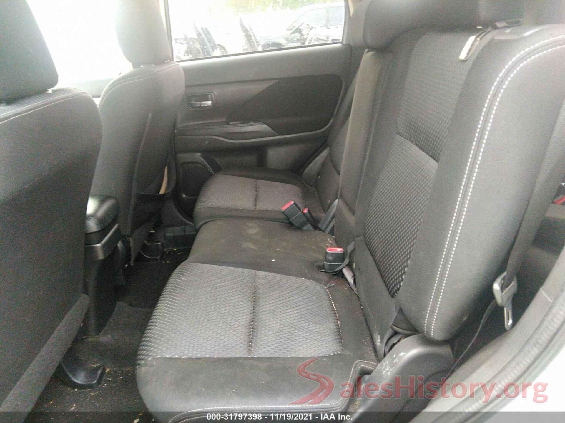 JA4AD3A32HZ028242 2017 MITSUBISHI OUTLANDER