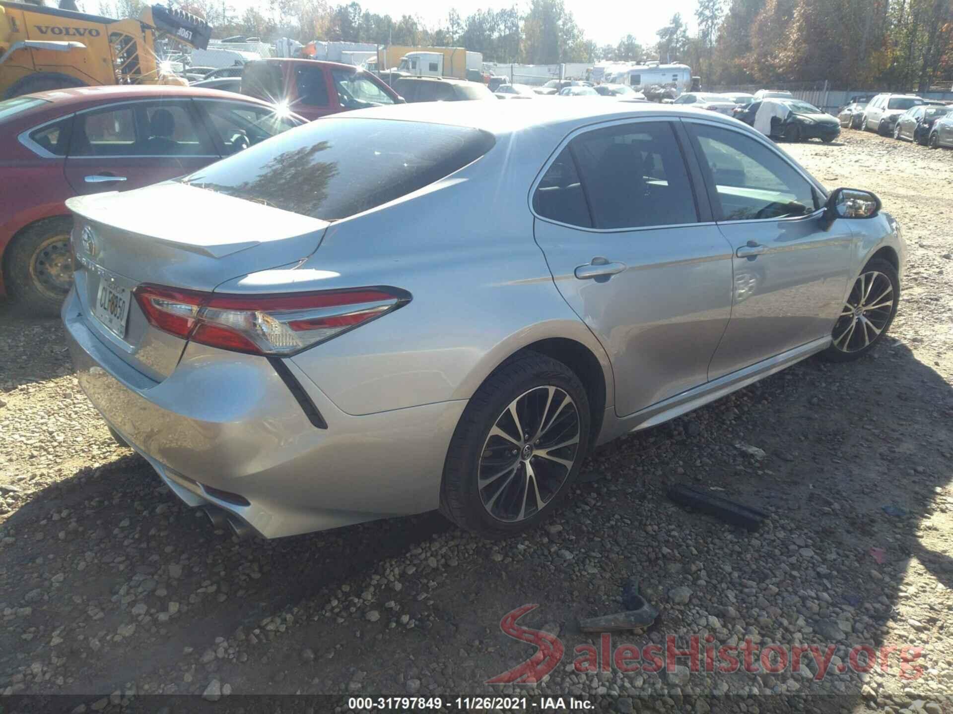 4T1B11HK0JU635758 2018 TOYOTA CAMRY