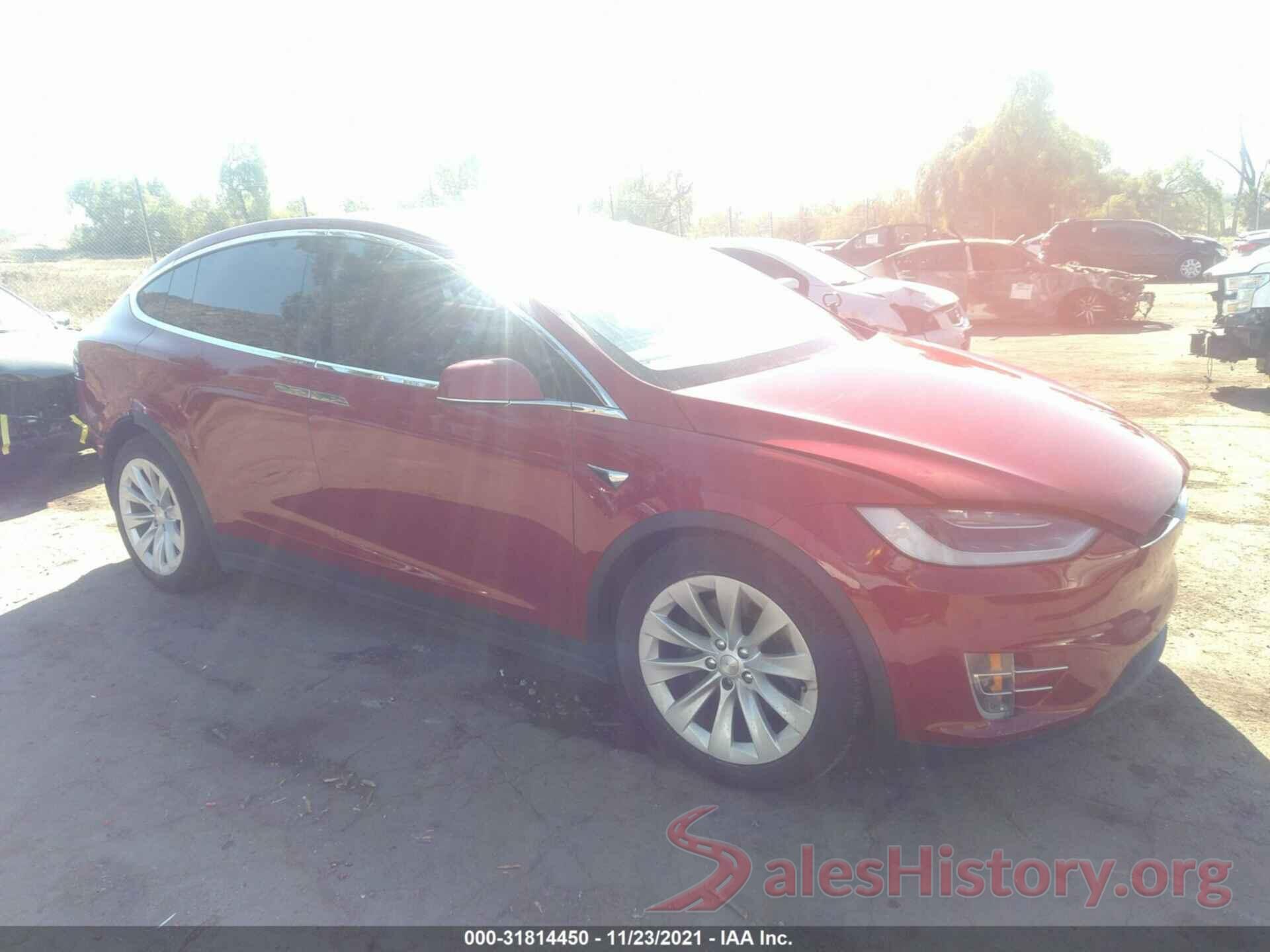 5YJXCAE22KF196176 2019 TESLA MODEL X