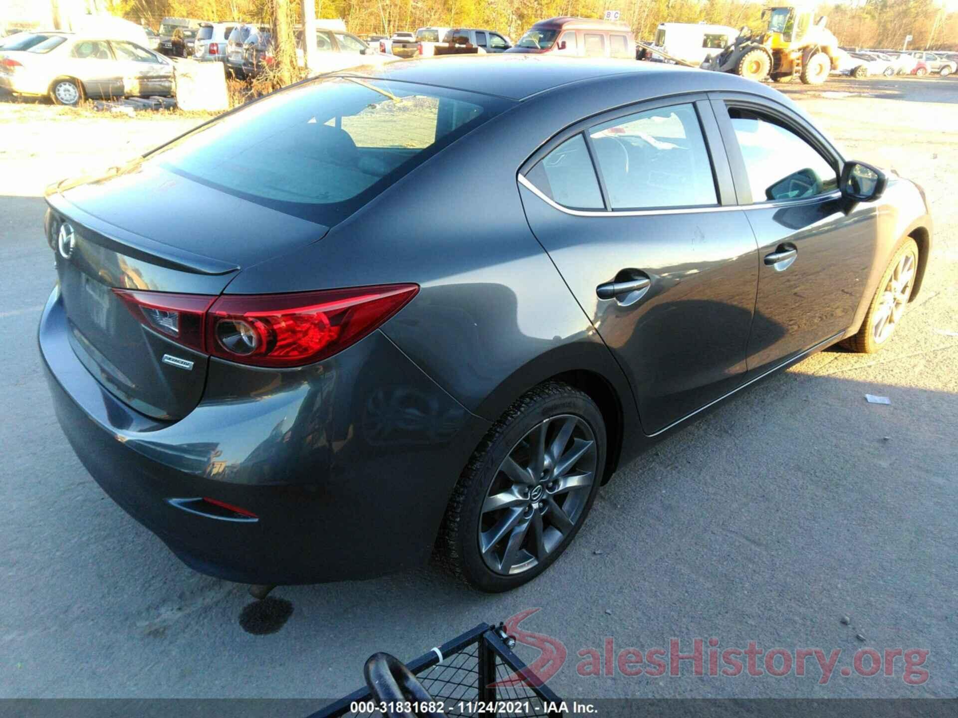 3MZBN1V32JM264979 2018 MAZDA MAZDA3 4-DOOR