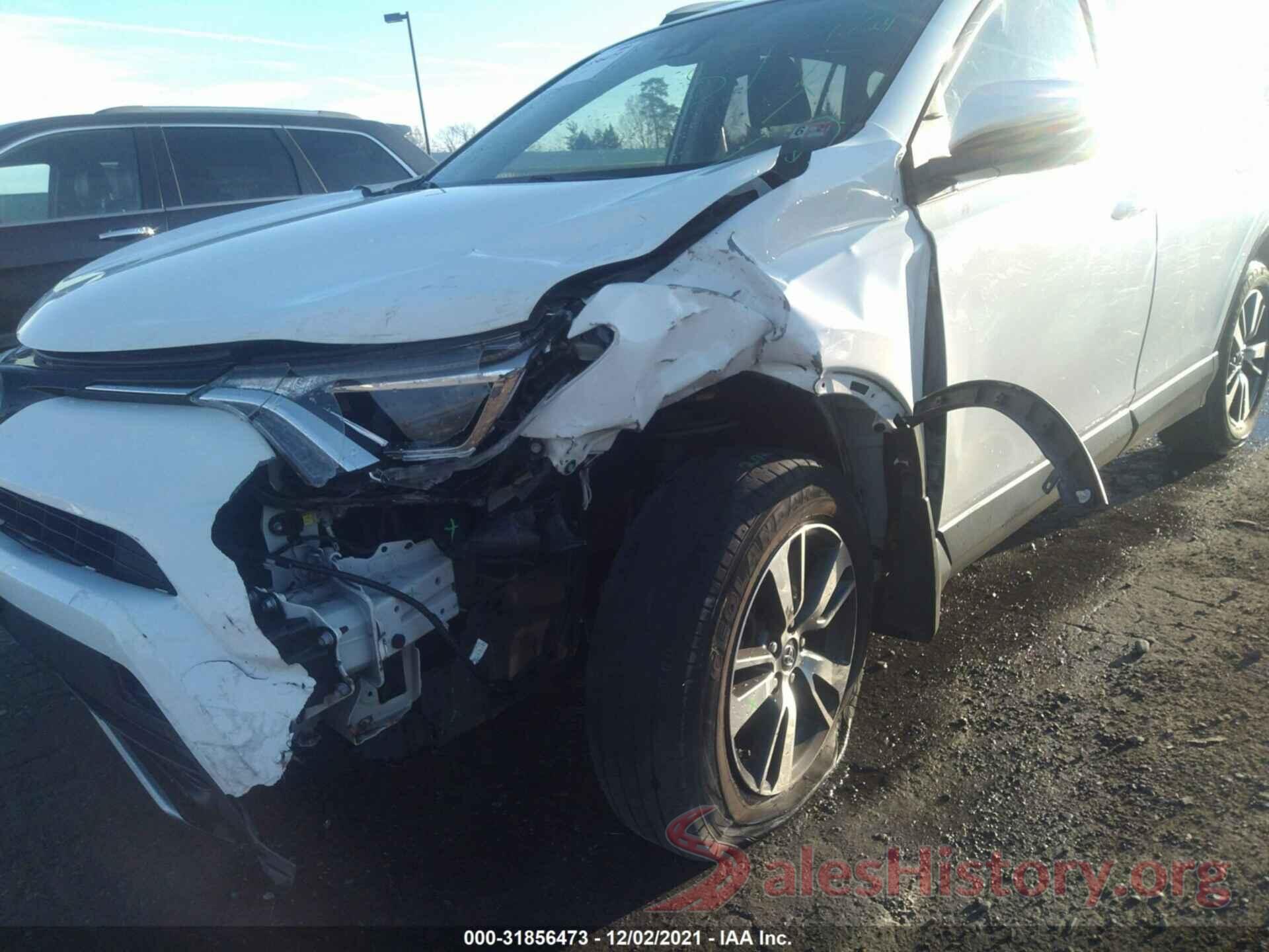 JTMRFREV0HJ143552 2017 TOYOTA RAV4