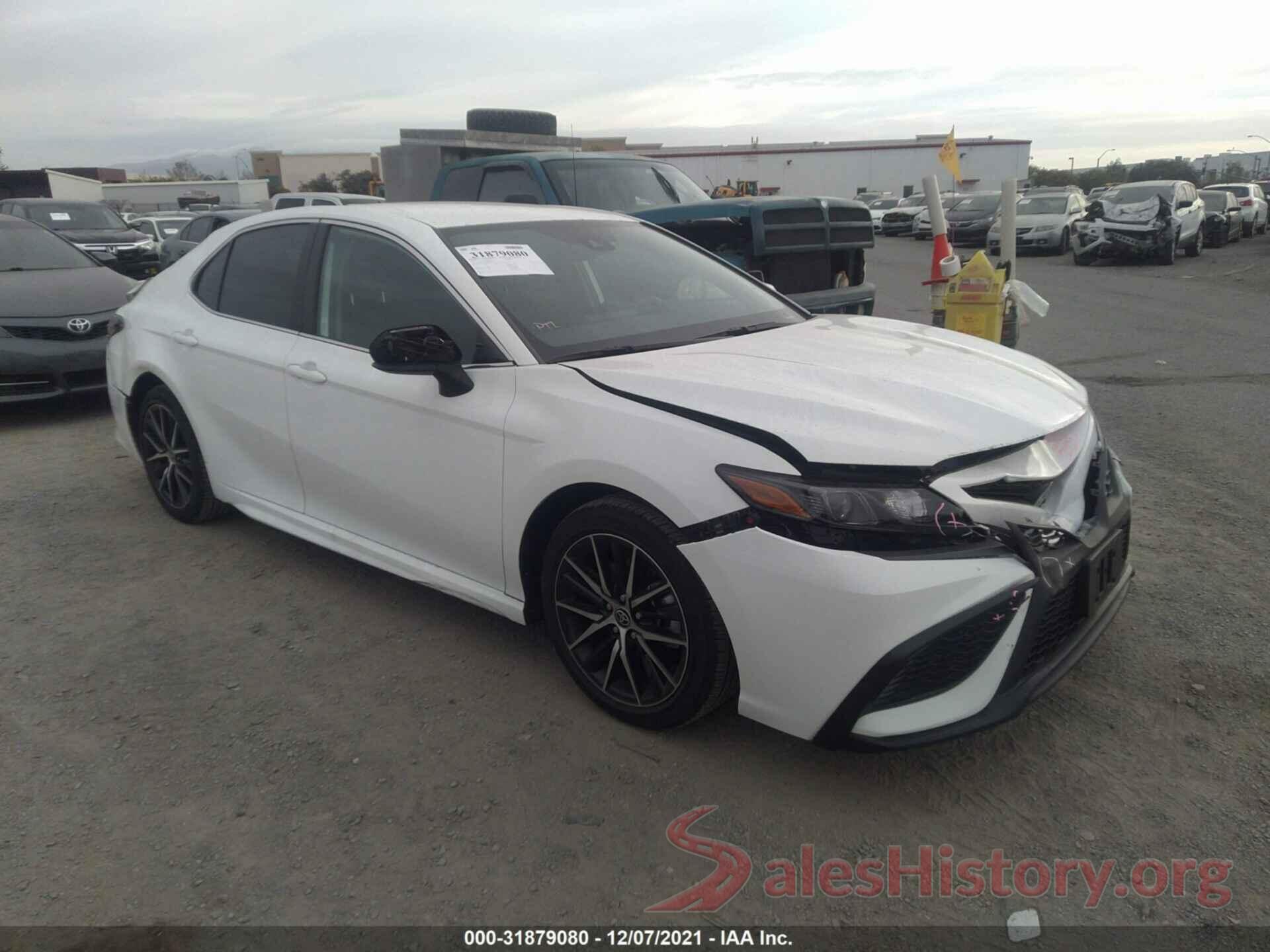 4T1G11AK7MU485975 2021 TOYOTA CAMRY