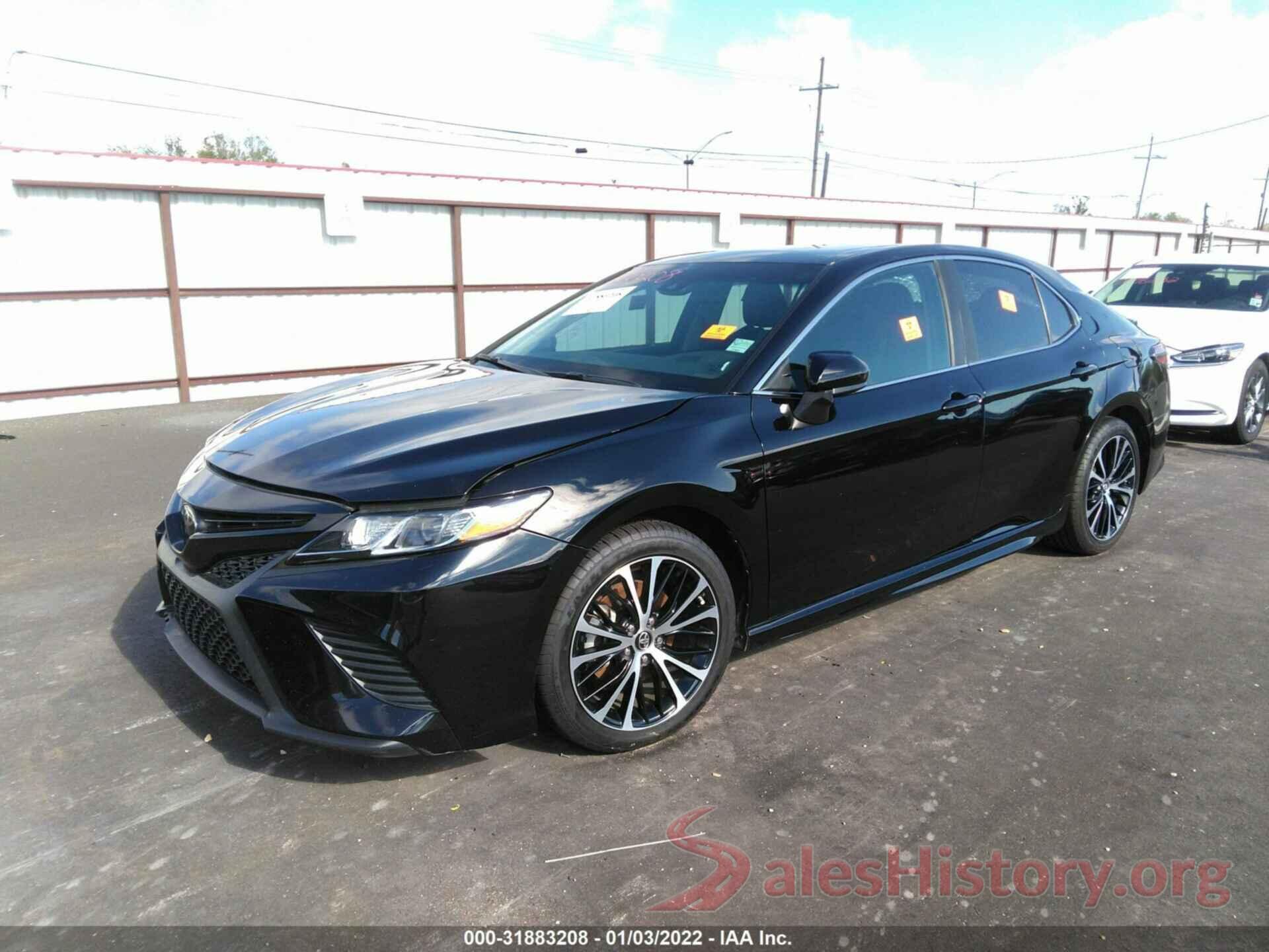 4T1B11HK7JU140800 2018 TOYOTA CAMRY