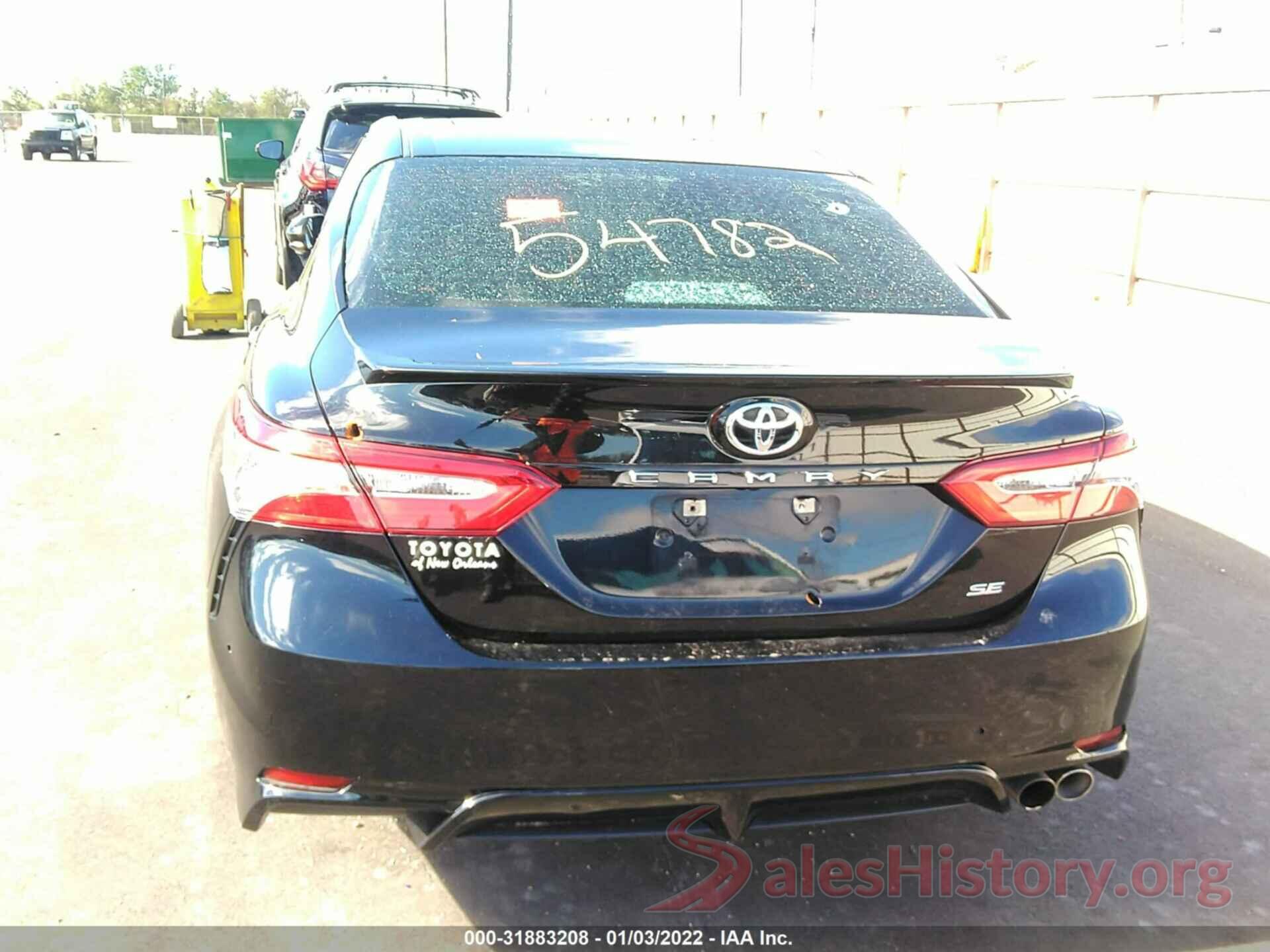 4T1B11HK7JU140800 2018 TOYOTA CAMRY