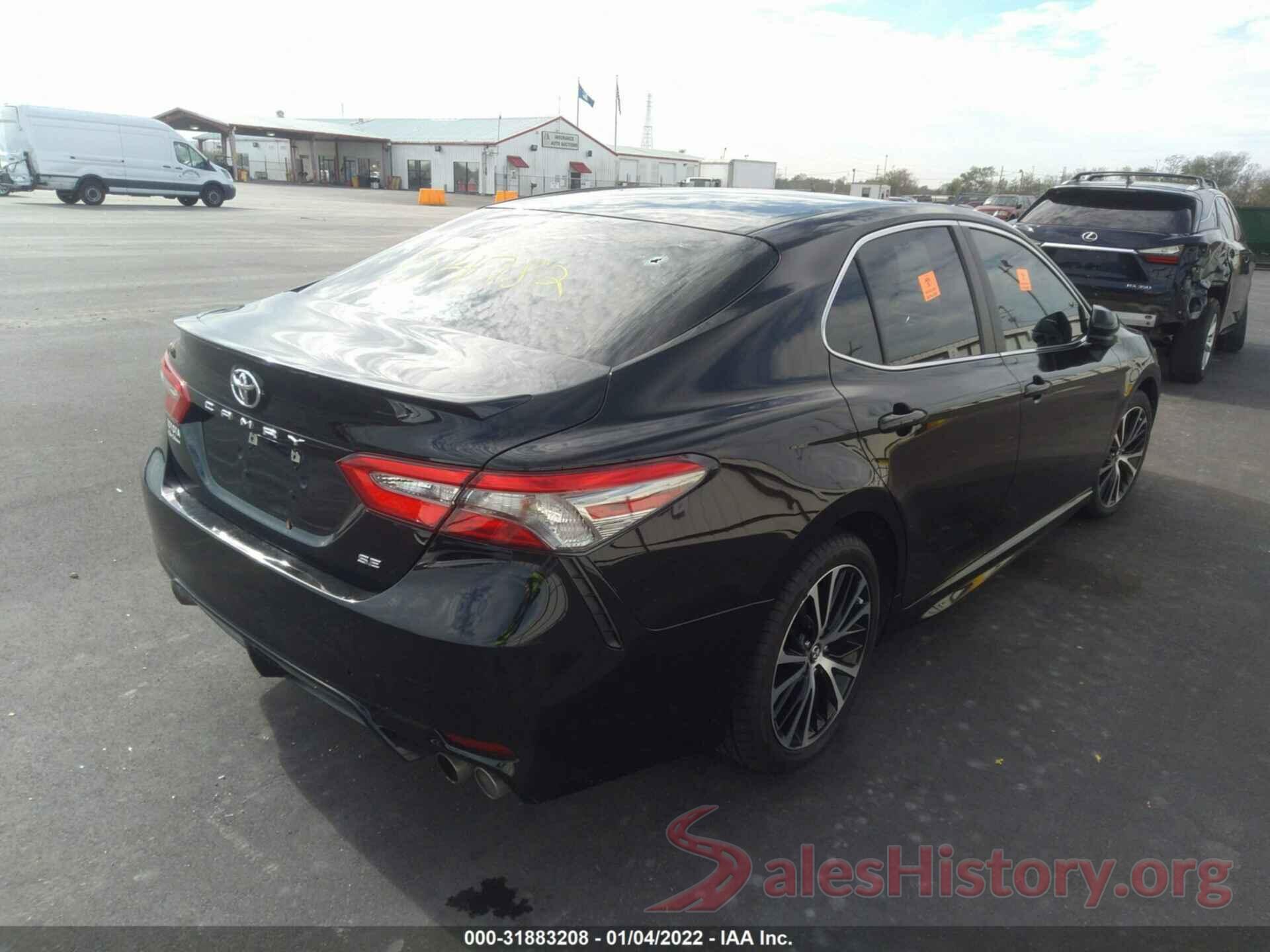 4T1B11HK7JU140800 2018 TOYOTA CAMRY