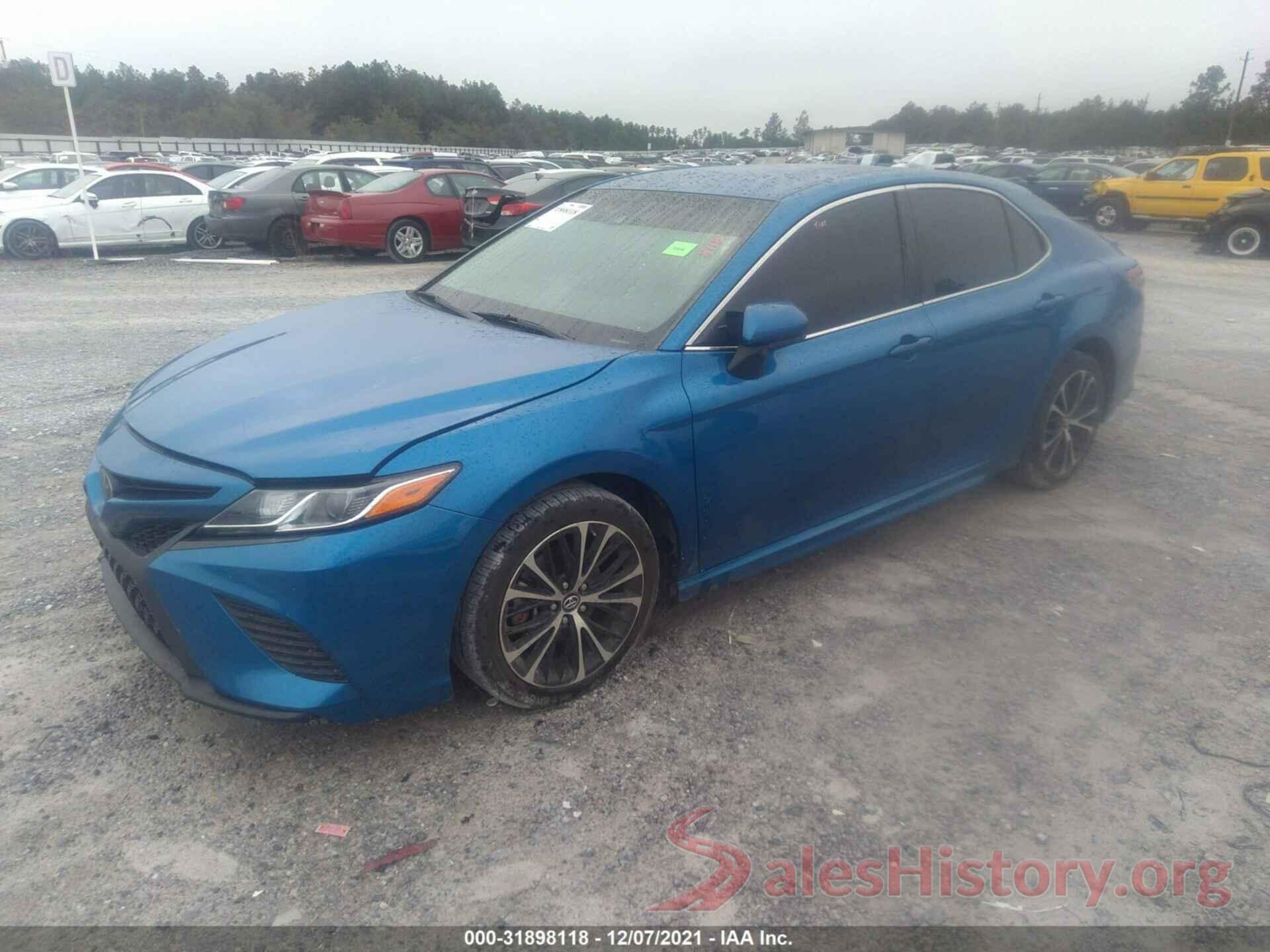 4T1B11HK9JU119513 2018 TOYOTA CAMRY