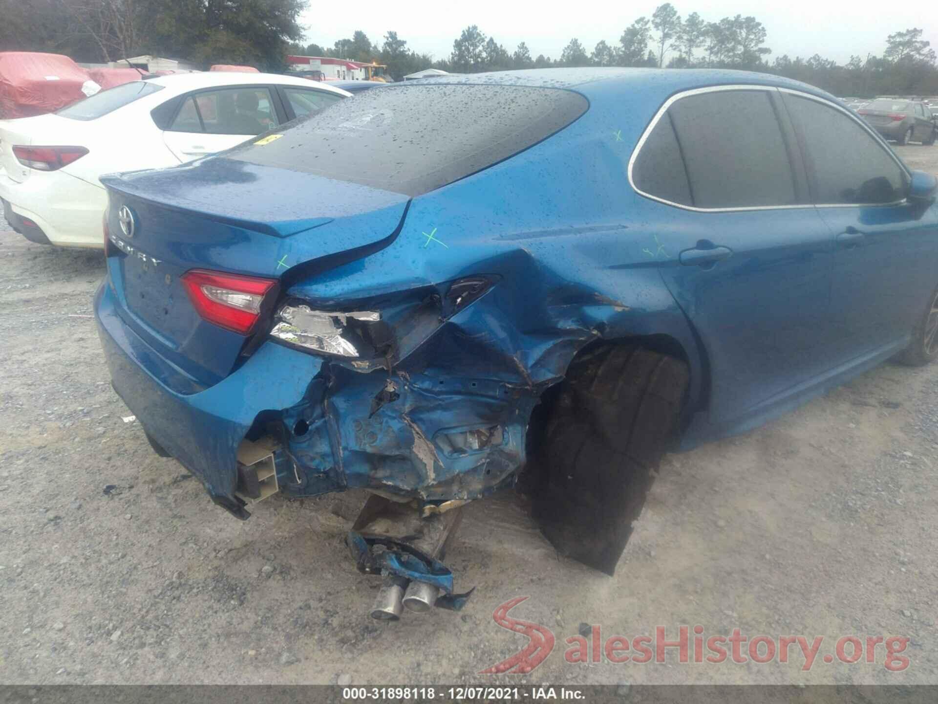 4T1B11HK9JU119513 2018 TOYOTA CAMRY