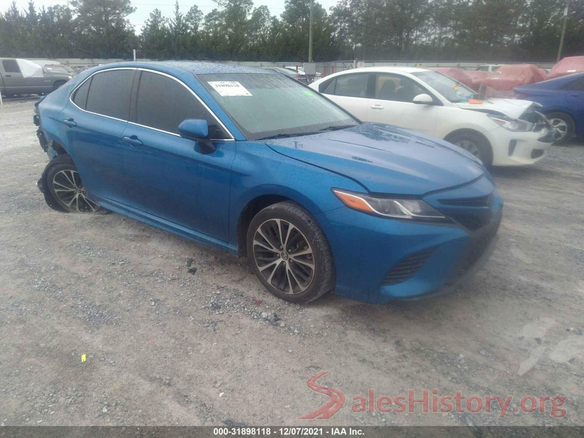 4T1B11HK9JU119513 2018 TOYOTA CAMRY