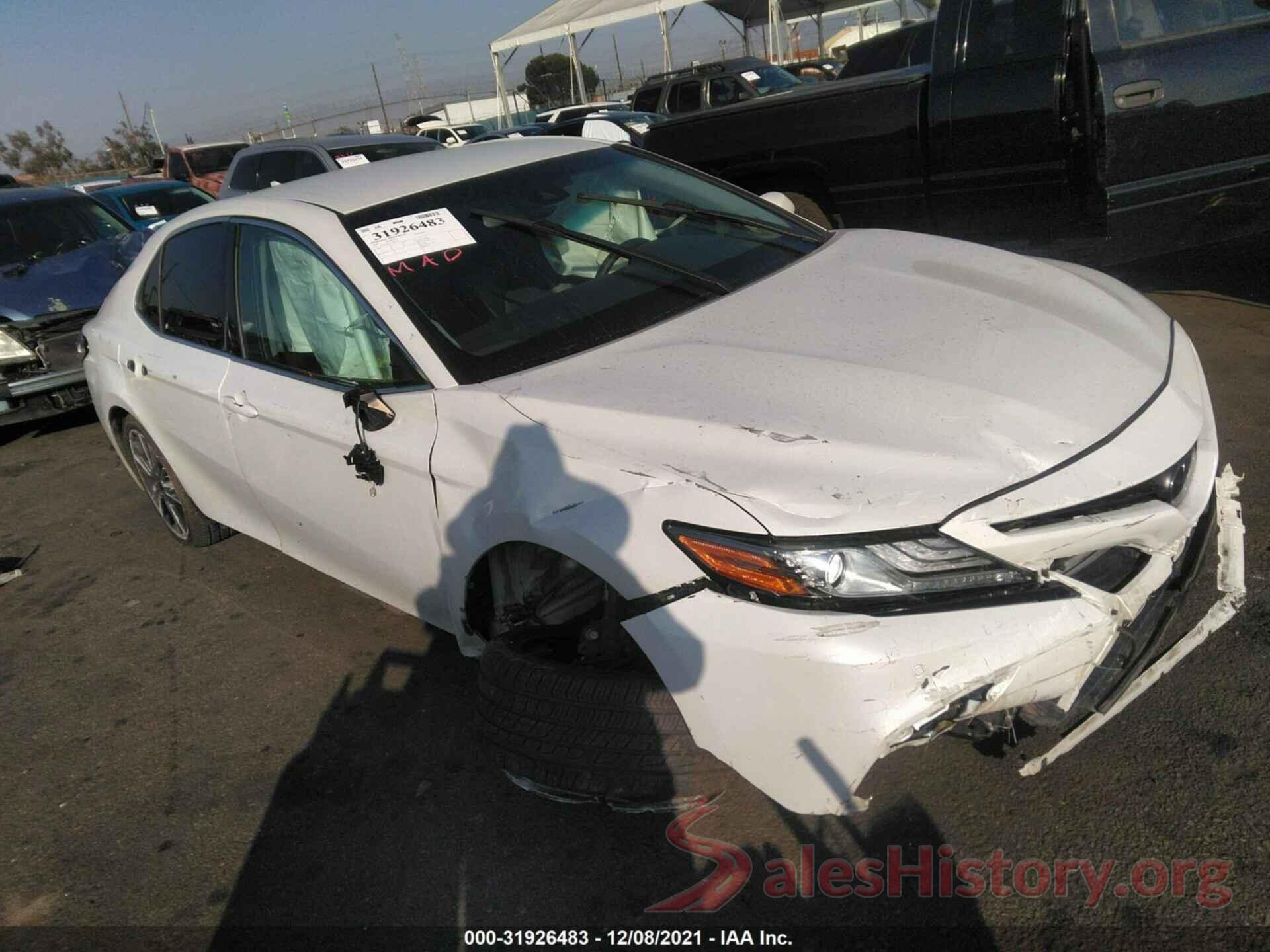 4T1B61HK9JU089544 2018 TOYOTA CAMRY