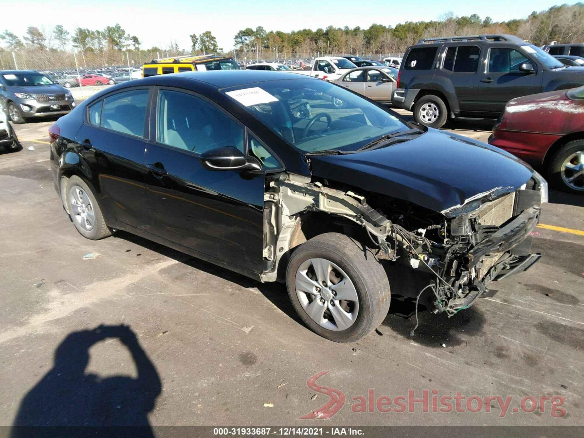 3KPFL4A74HE016208 2017 KIA FORTE