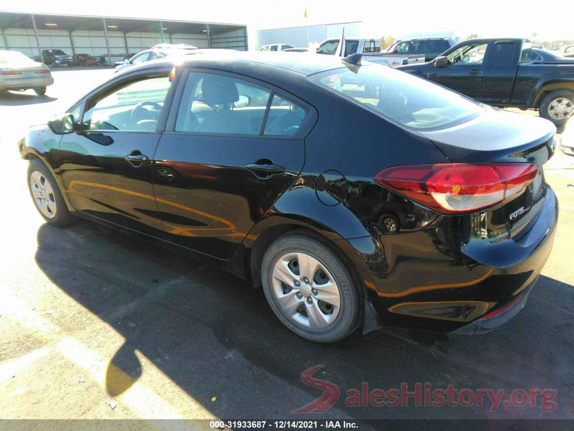 3KPFL4A74HE016208 2017 KIA FORTE