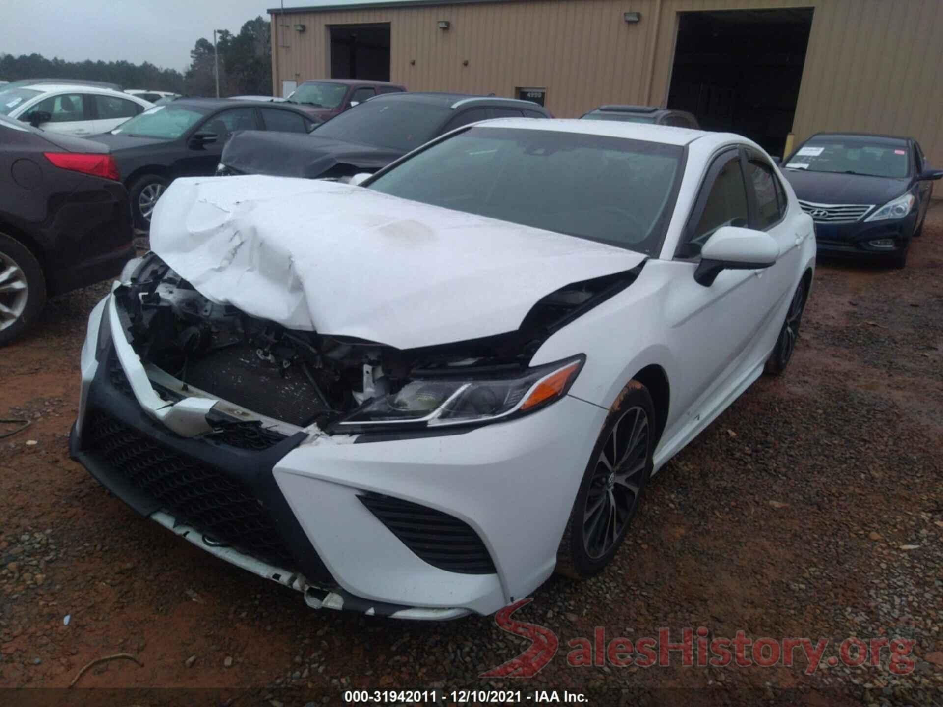 4T1B11HK2JU091232 2018 TOYOTA CAMRY