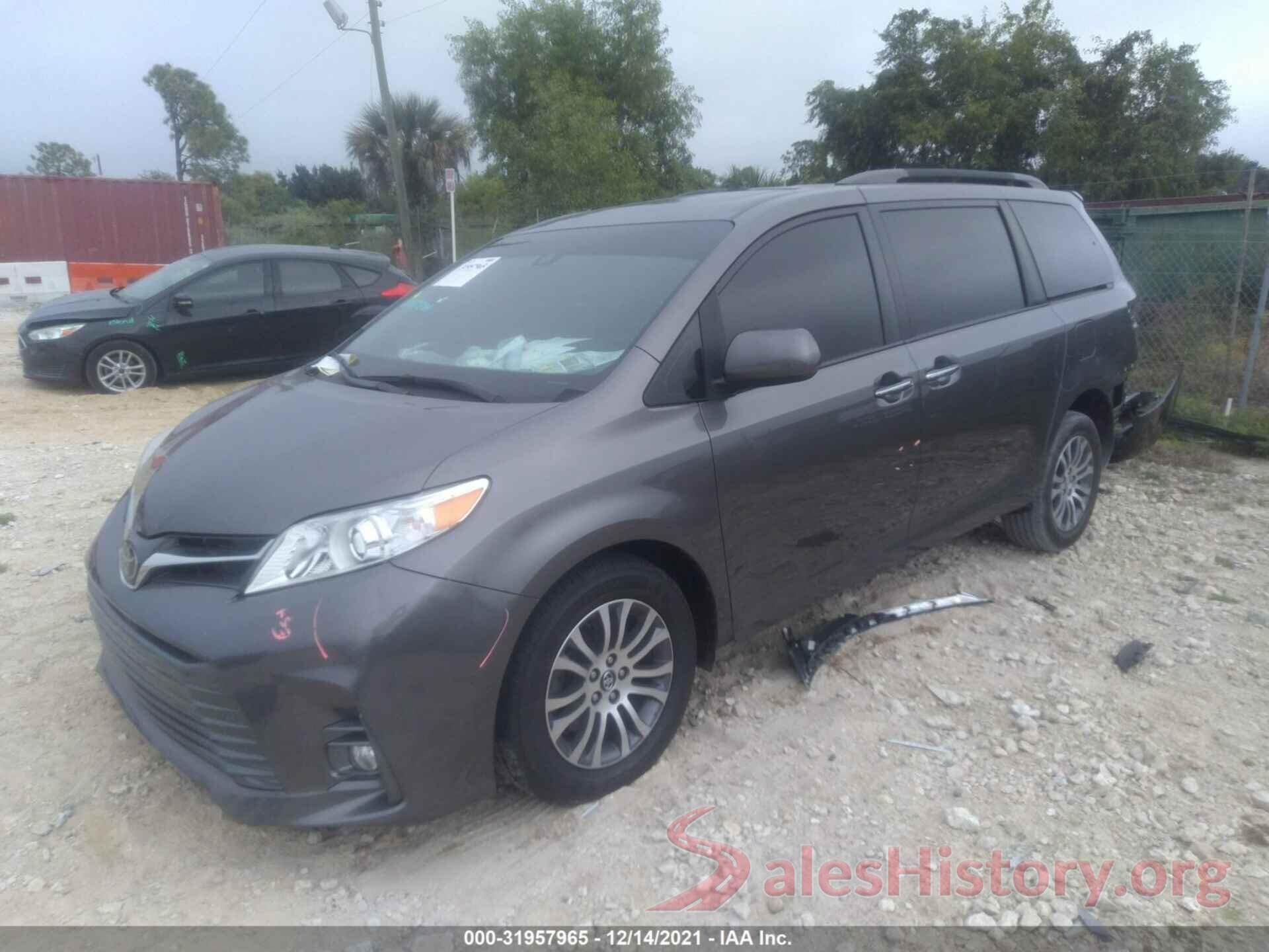 5TDYZ3DC2KS980118 2019 TOYOTA SIENNA