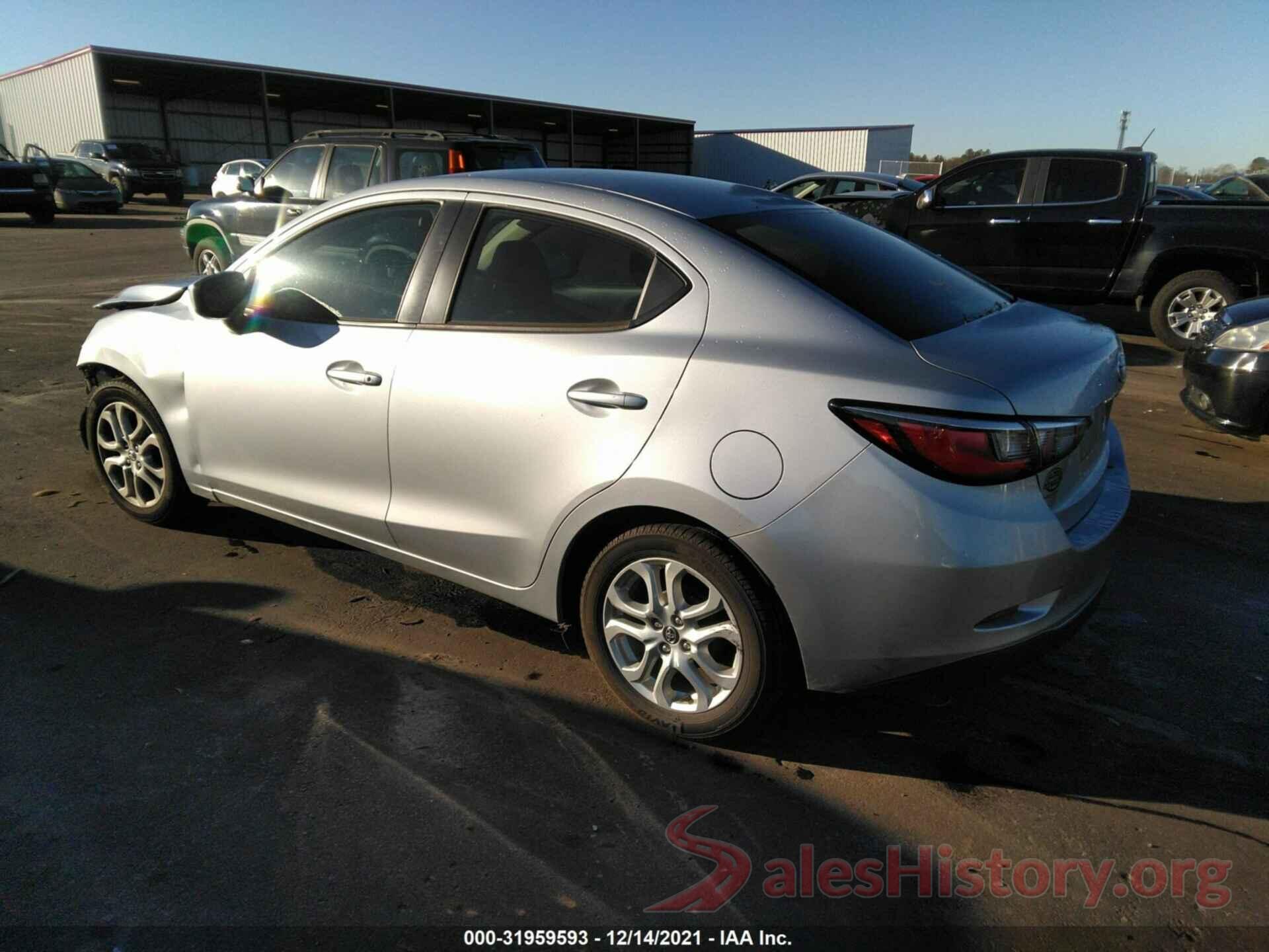 3MYDLBYV9HY157081 2017 TOYOTA YARIS IA