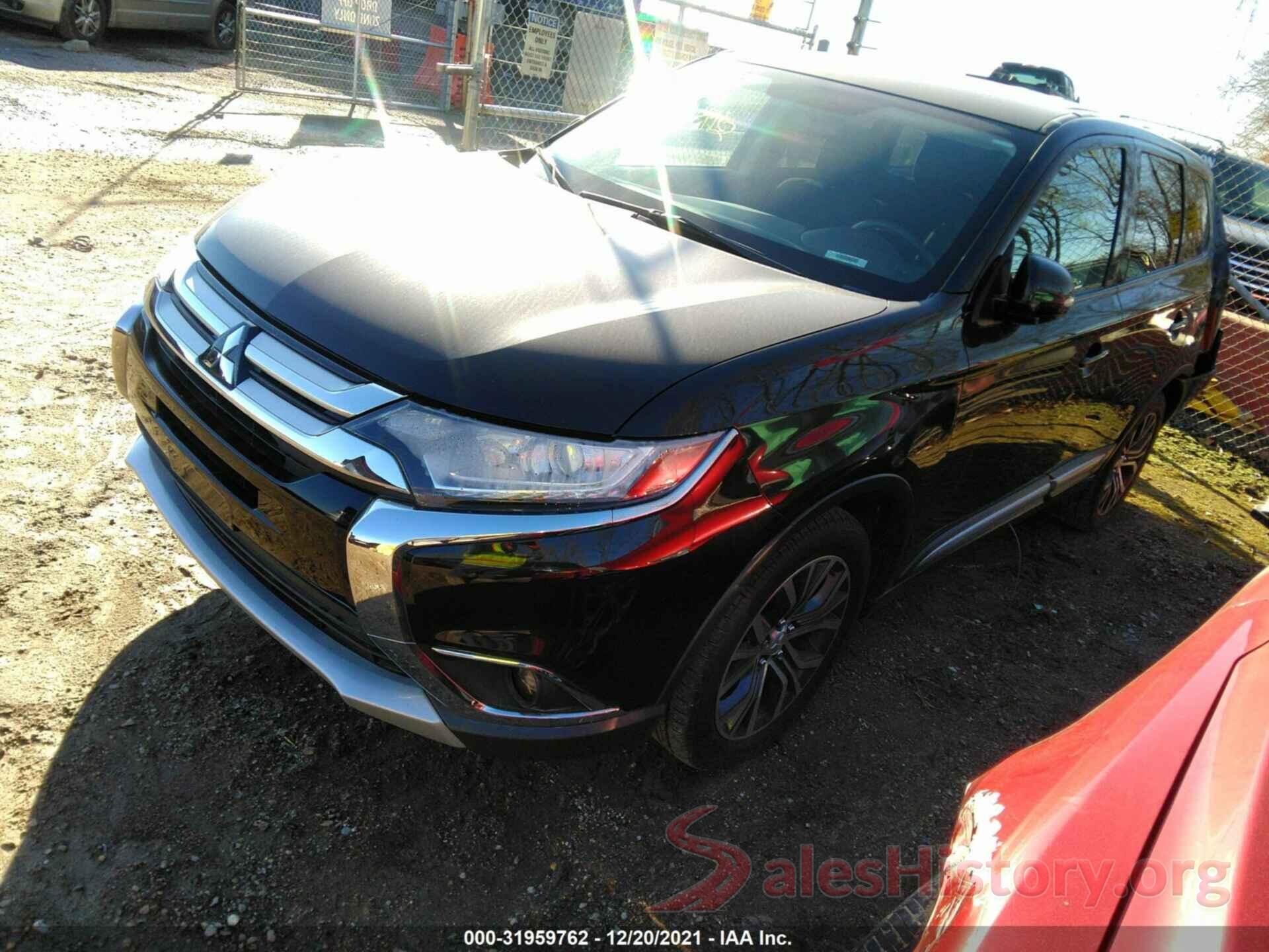 JA4AZ3A3XJZ004200 2018 MITSUBISHI OUTLANDER