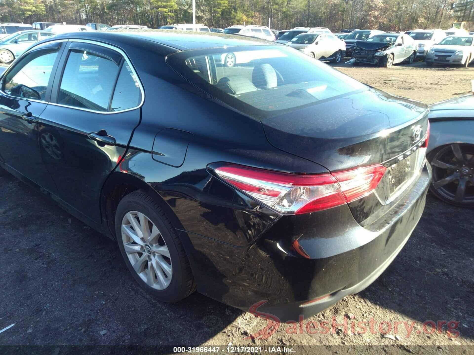 4T1B11HK3JU632045 2018 TOYOTA CAMRY