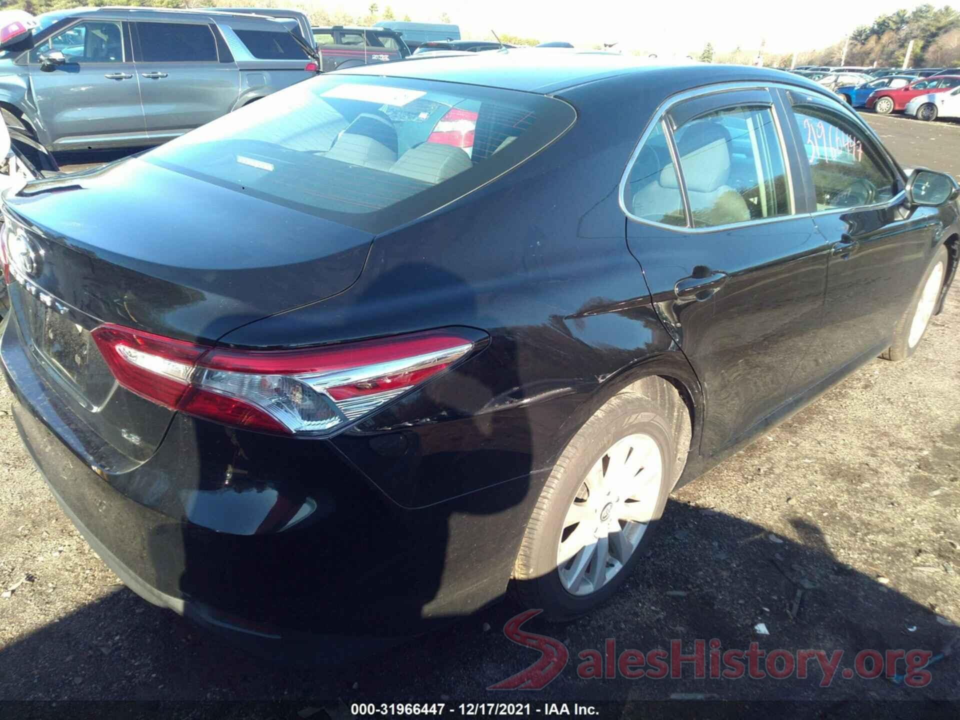 4T1B11HK3JU632045 2018 TOYOTA CAMRY