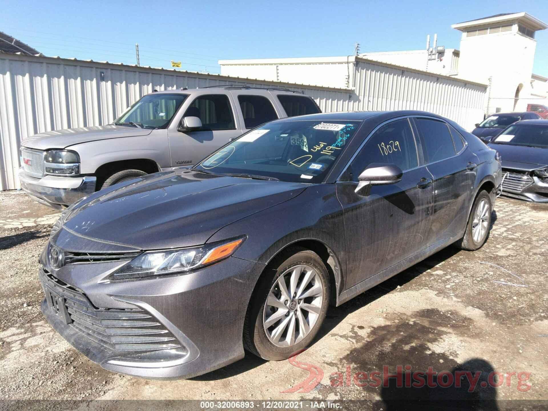 4T1C11AK1MU461119 2021 TOYOTA CAMRY