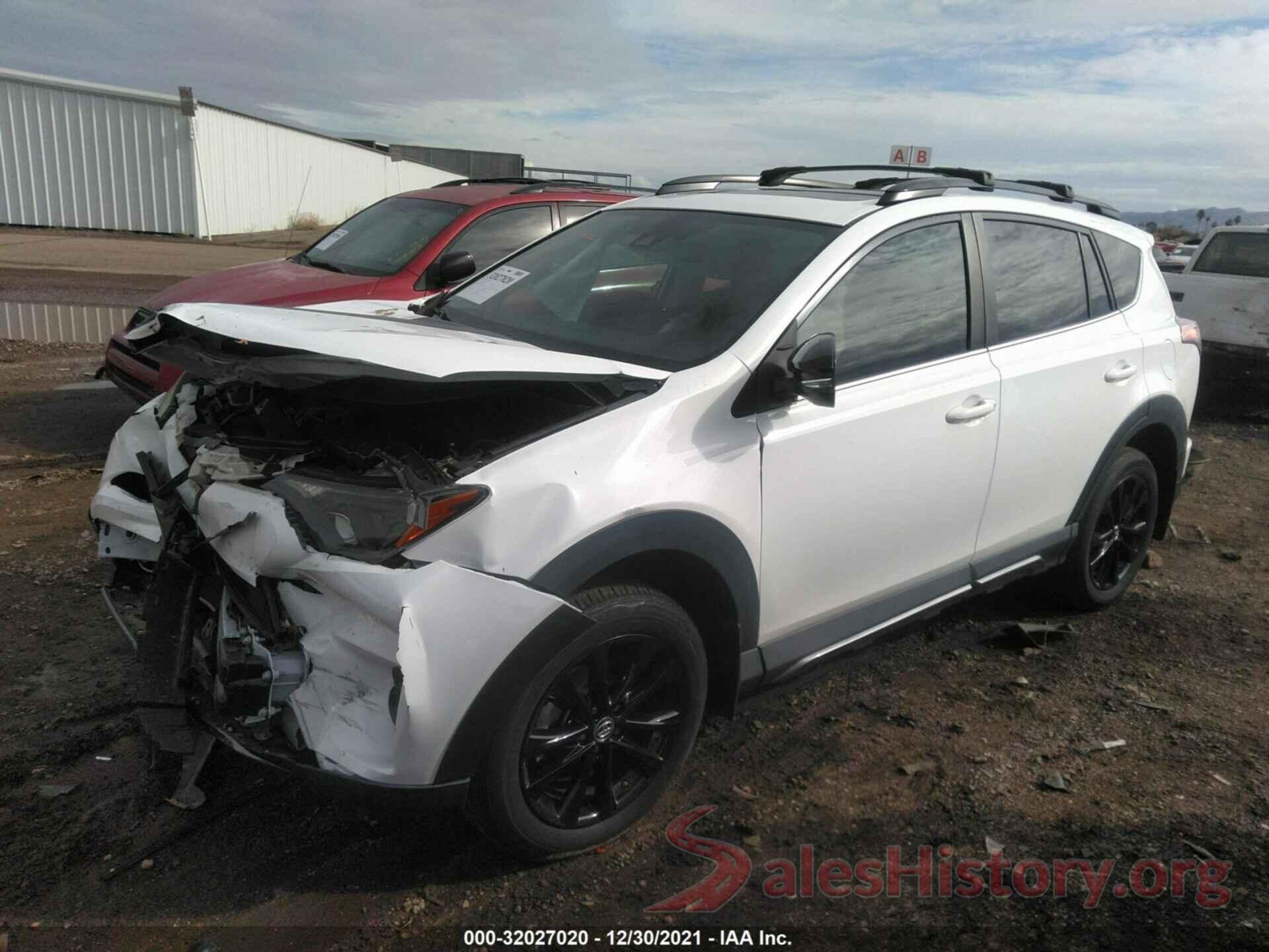 2T3RFREV3JW704608 2018 TOYOTA RAV4