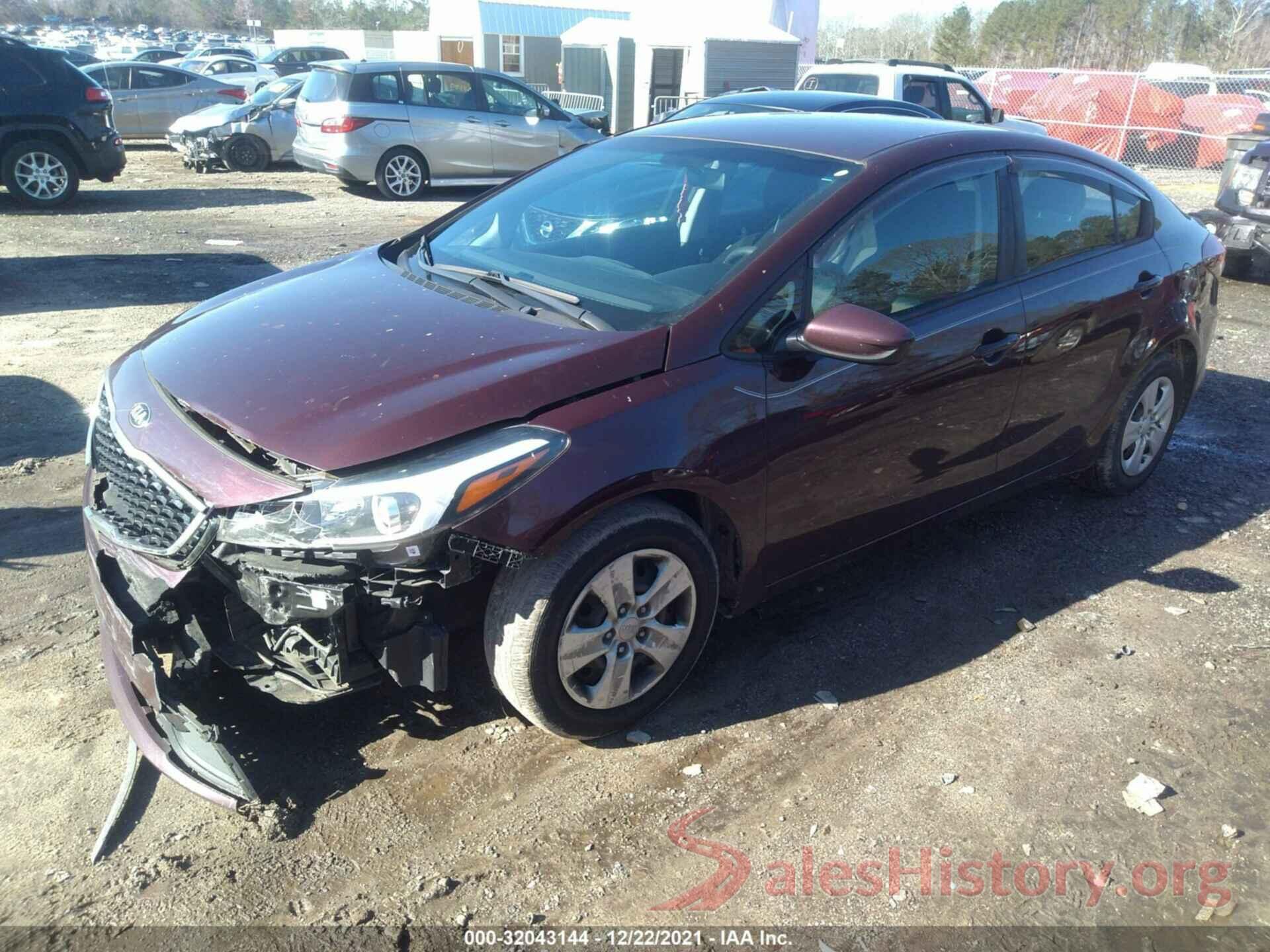 3KPFK4A77HE122946 2017 KIA FORTE