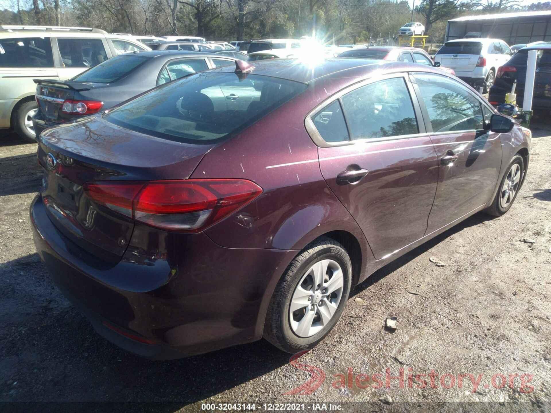 3KPFK4A77HE122946 2017 KIA FORTE