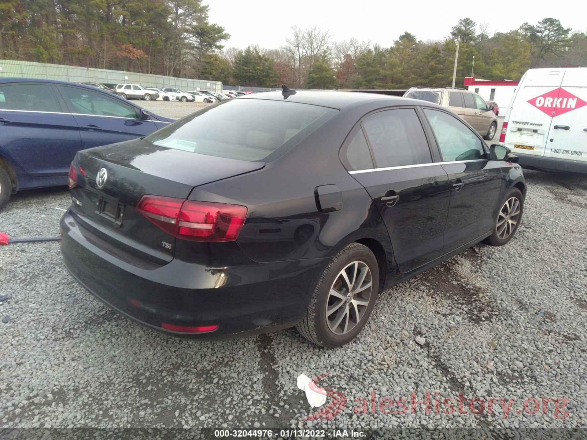 3VWDB7AJ5JM257808 2018 VOLKSWAGEN JETTA